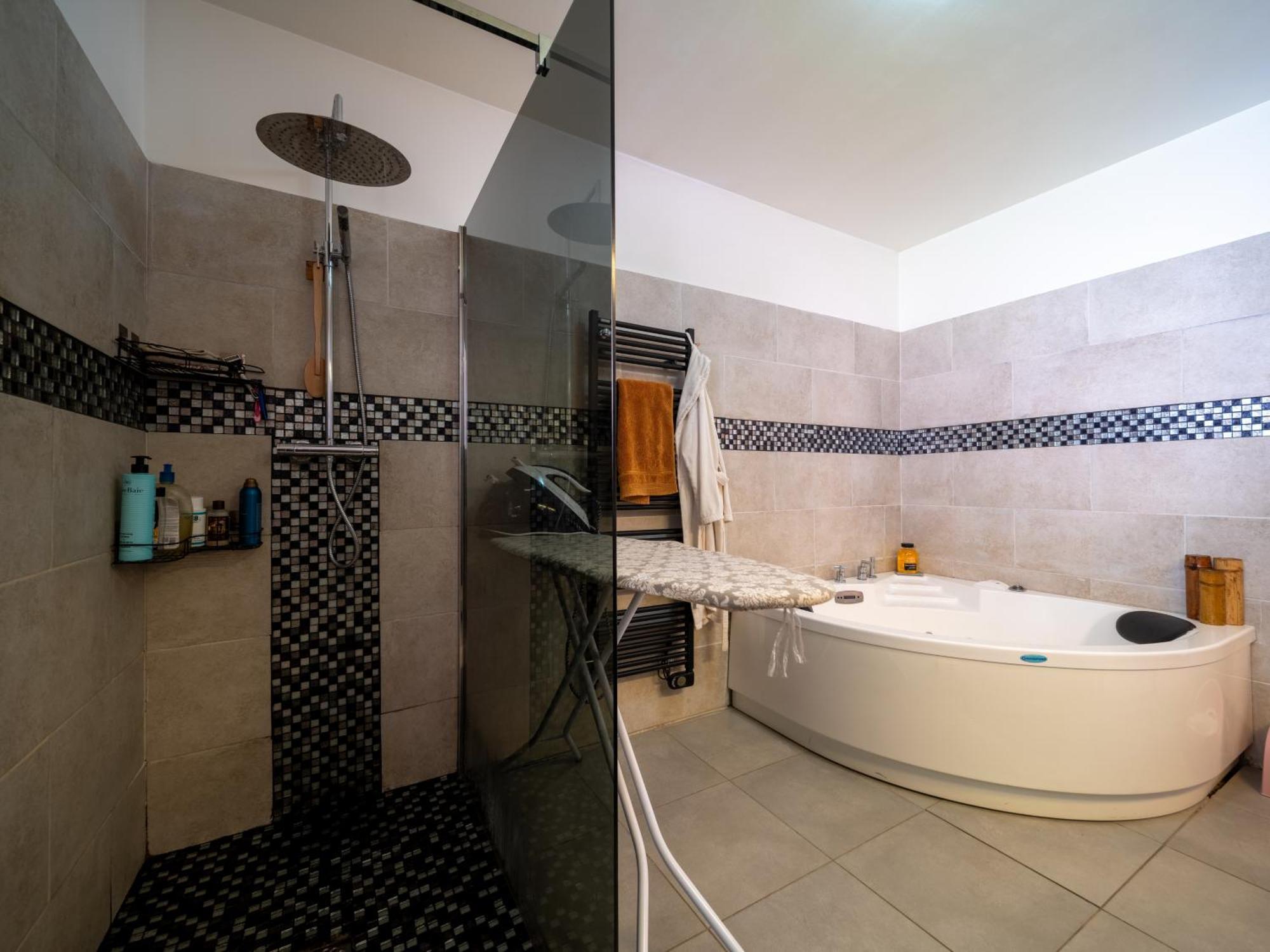 Magnifique Climatisee Avec Piscine Vue Exceptionnelle Villa *