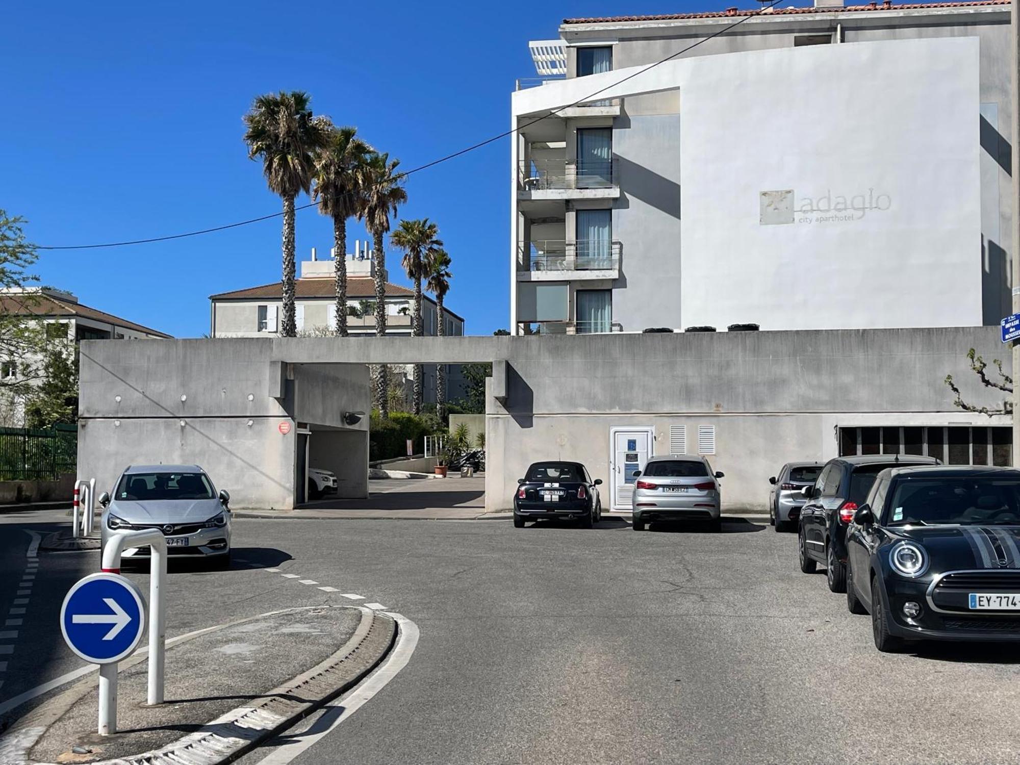 Prado Piscine Terrasse Aparthotel