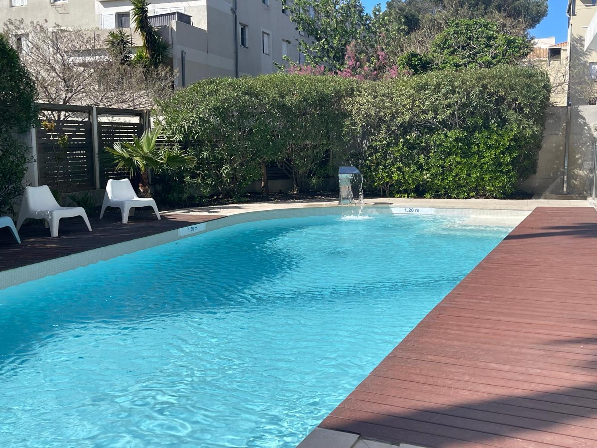 Prado Piscine Terrasse Marseille
