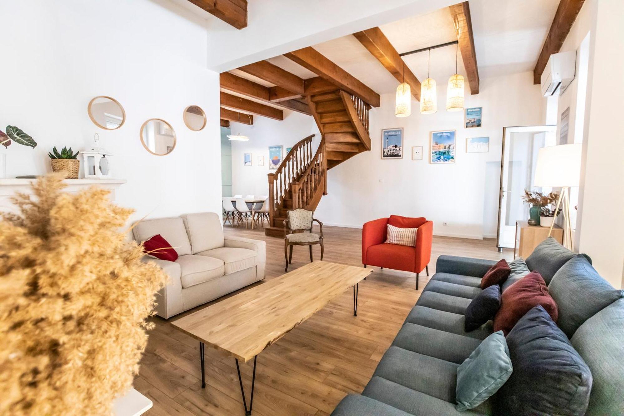Maison Familiale Avec Grand Jardin, 2min De La *