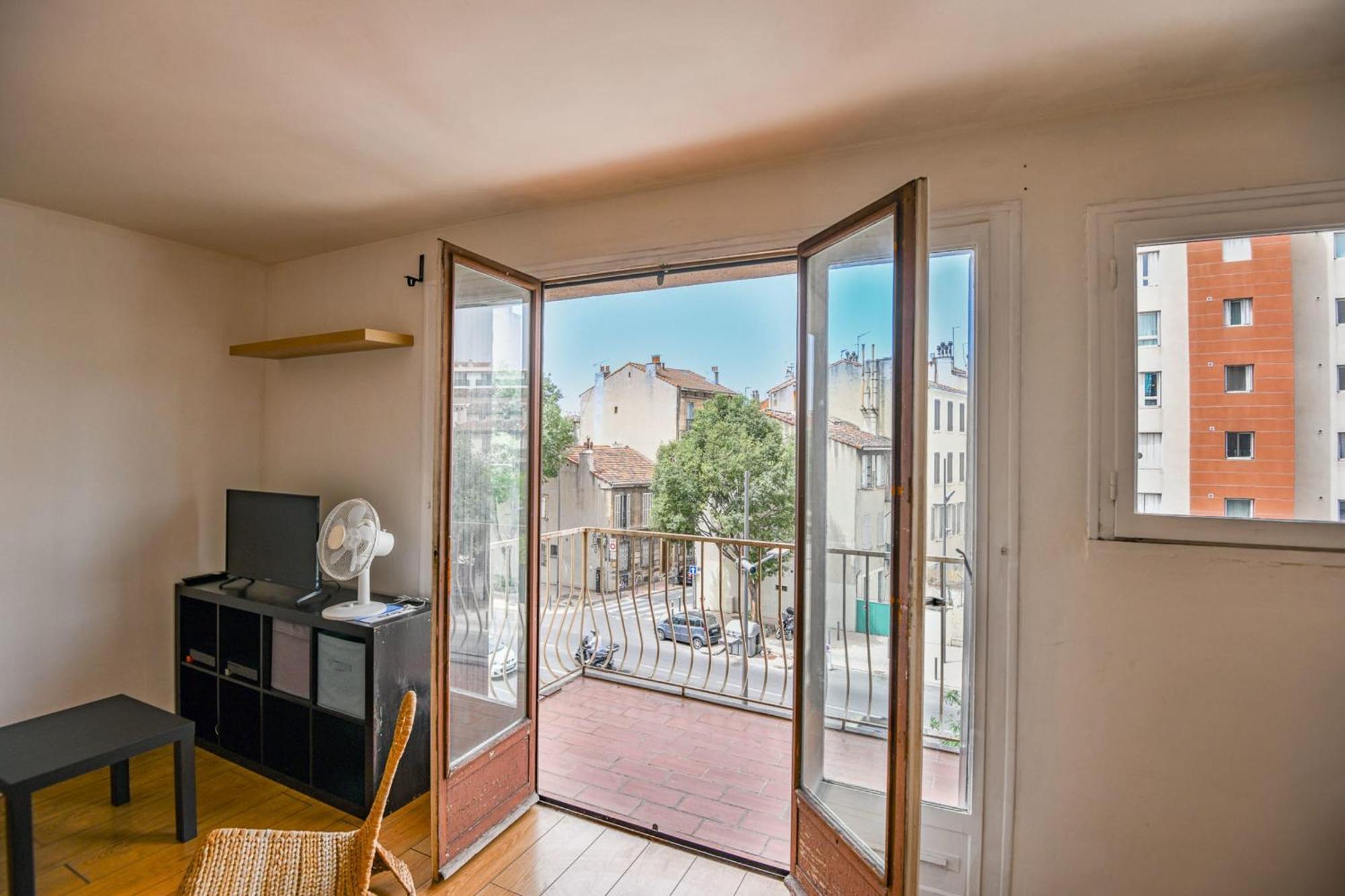 Bail Mobilite - Avec Balcon Proche Timone *