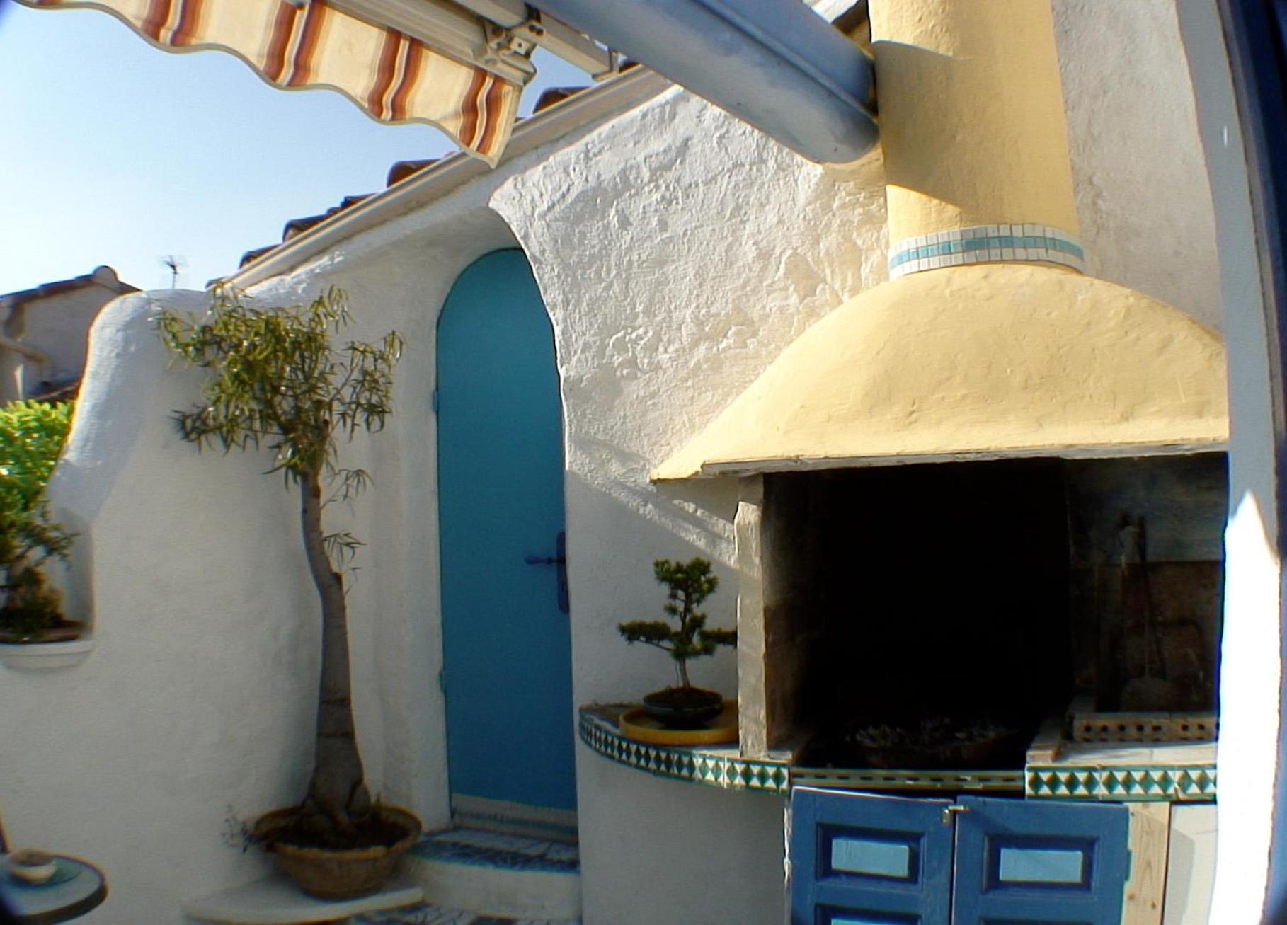 Apartment Terrasse Mediterraneenne Au Pied Des Collines De Marcel Pagnol Marseilles
