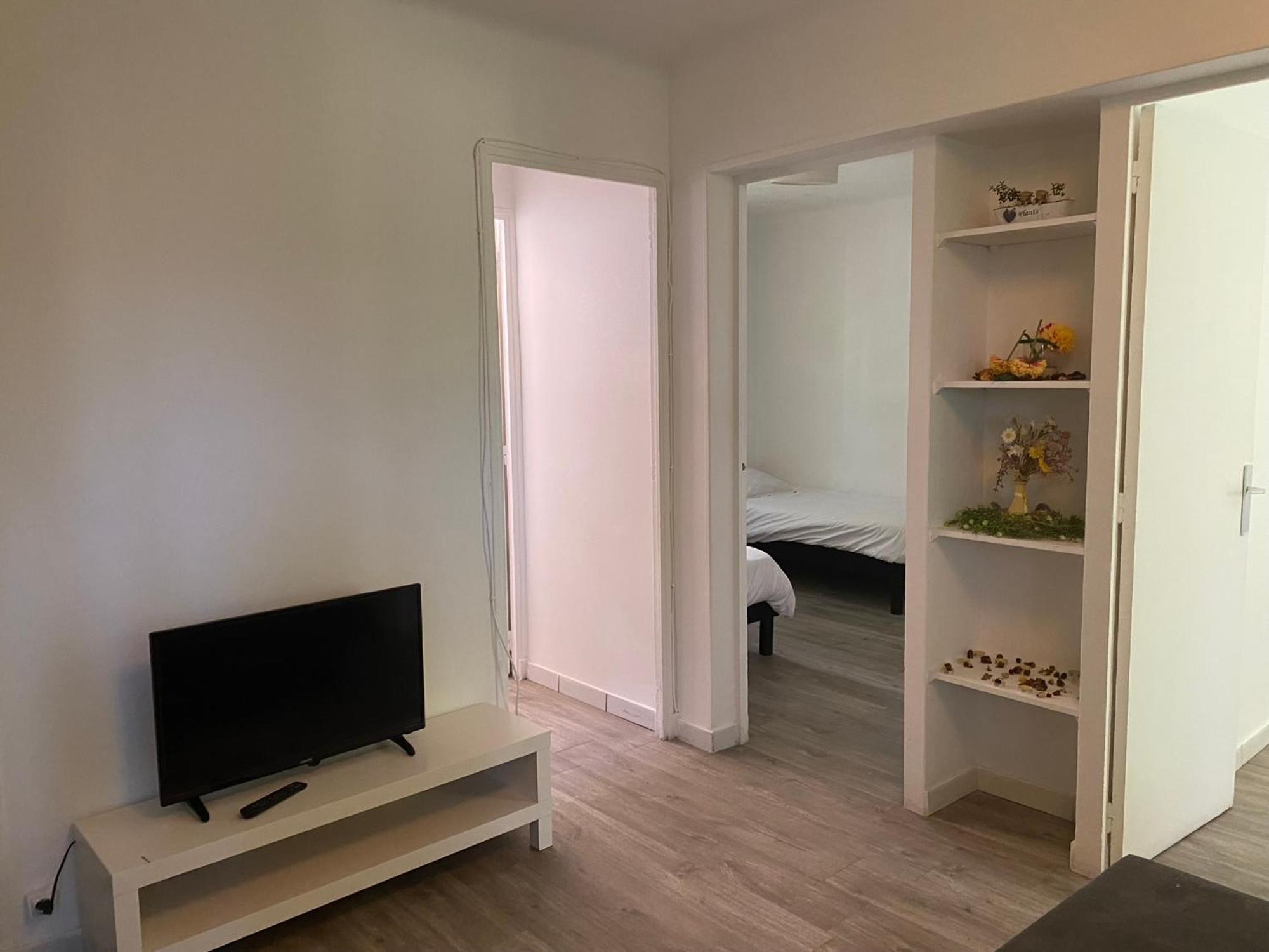 Bienvenus ! Jaune Apartamento Marselha