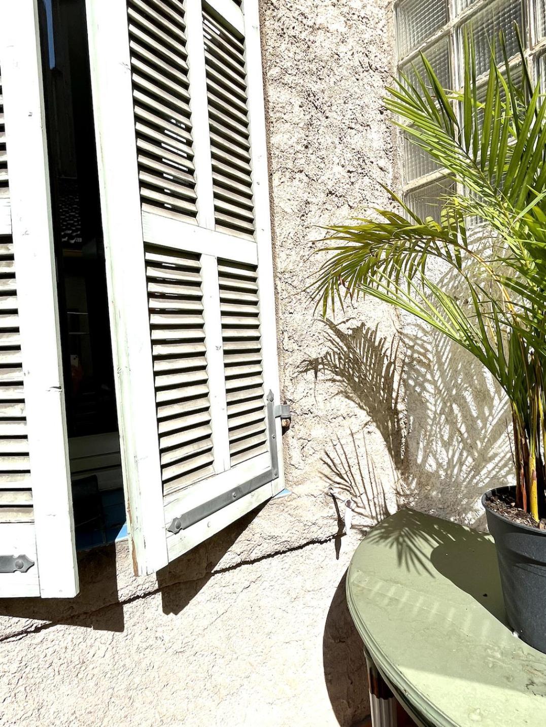 Apartment Centre Avec Patio Marseille