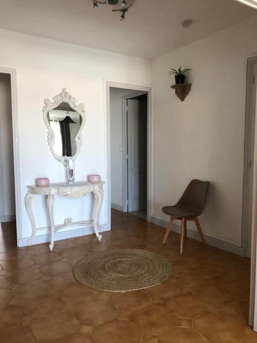 Vue Sur La Joliette Apartment *