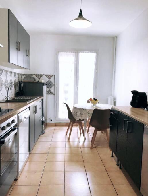 Vue Sur La Joliette Apartment Marseille