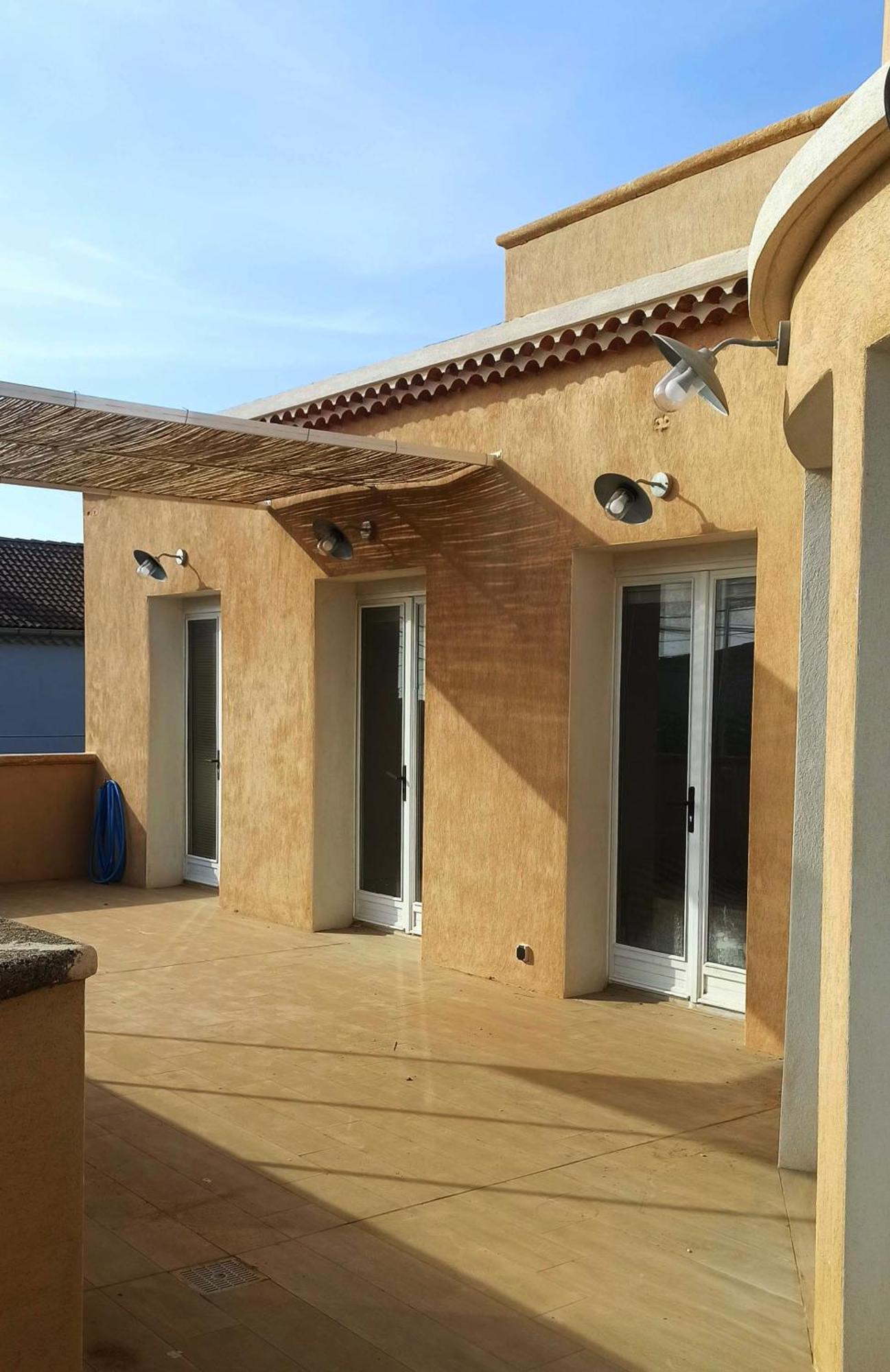 3 Avec Terrasse Vue A 150 M De La * Marseille