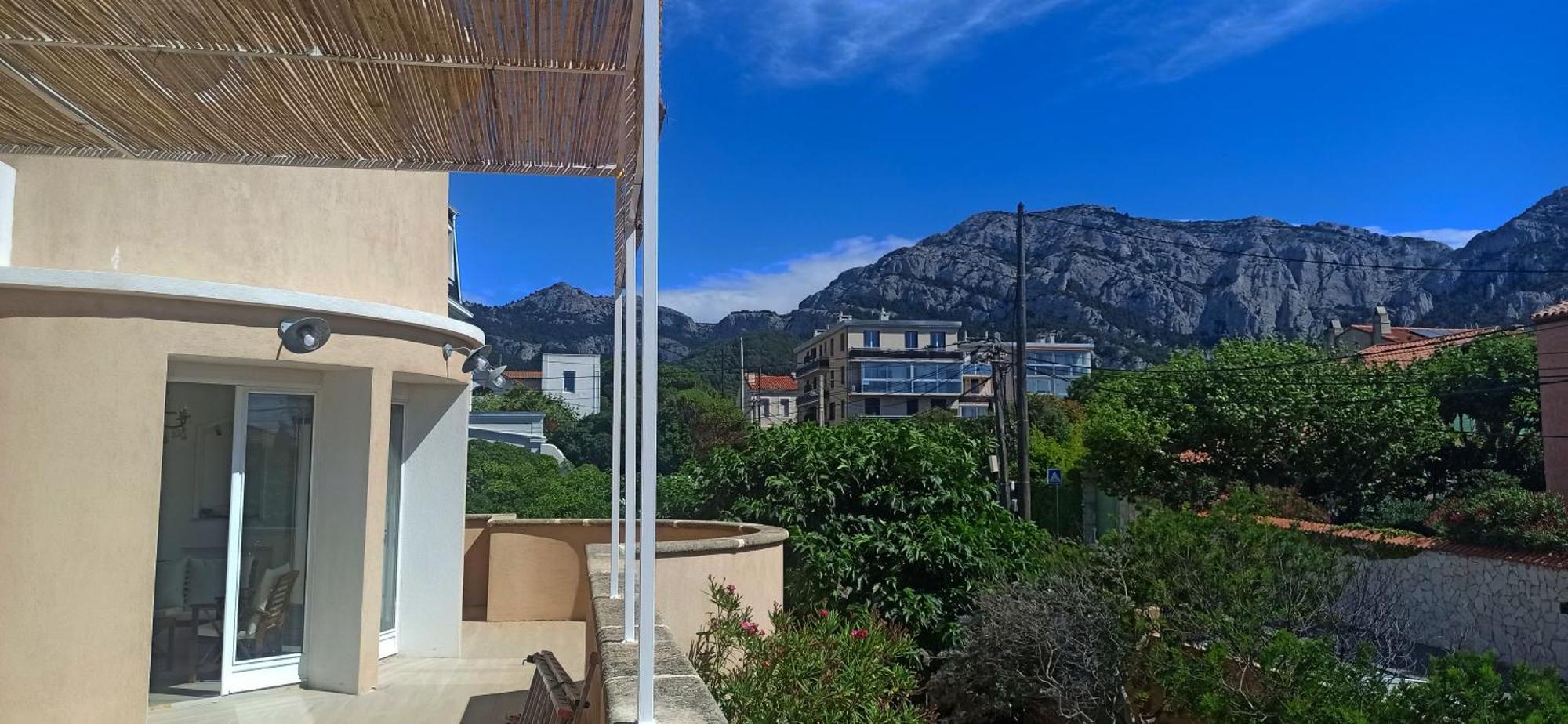 3 Avec Terrasse Vue A 150 M De La *