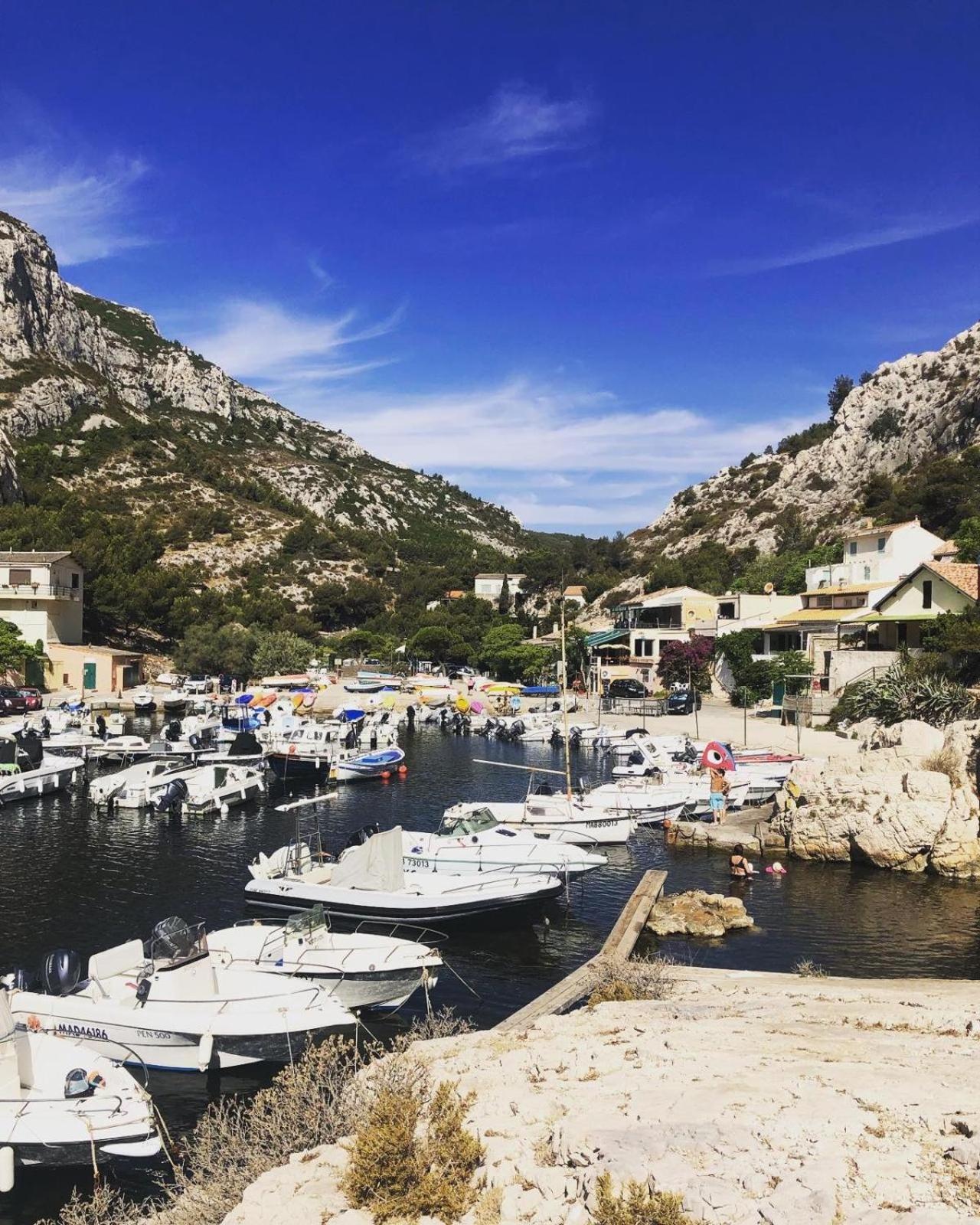 Typique Cabanon Familial Marseilles