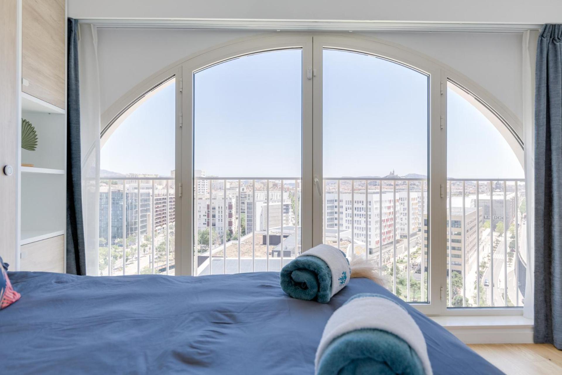 Apartment Luxe, Vue Et Parking Prive
