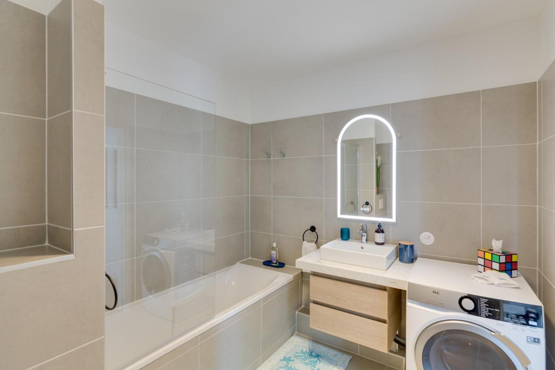 Luxe, Vue Et Parking Prive Apartment