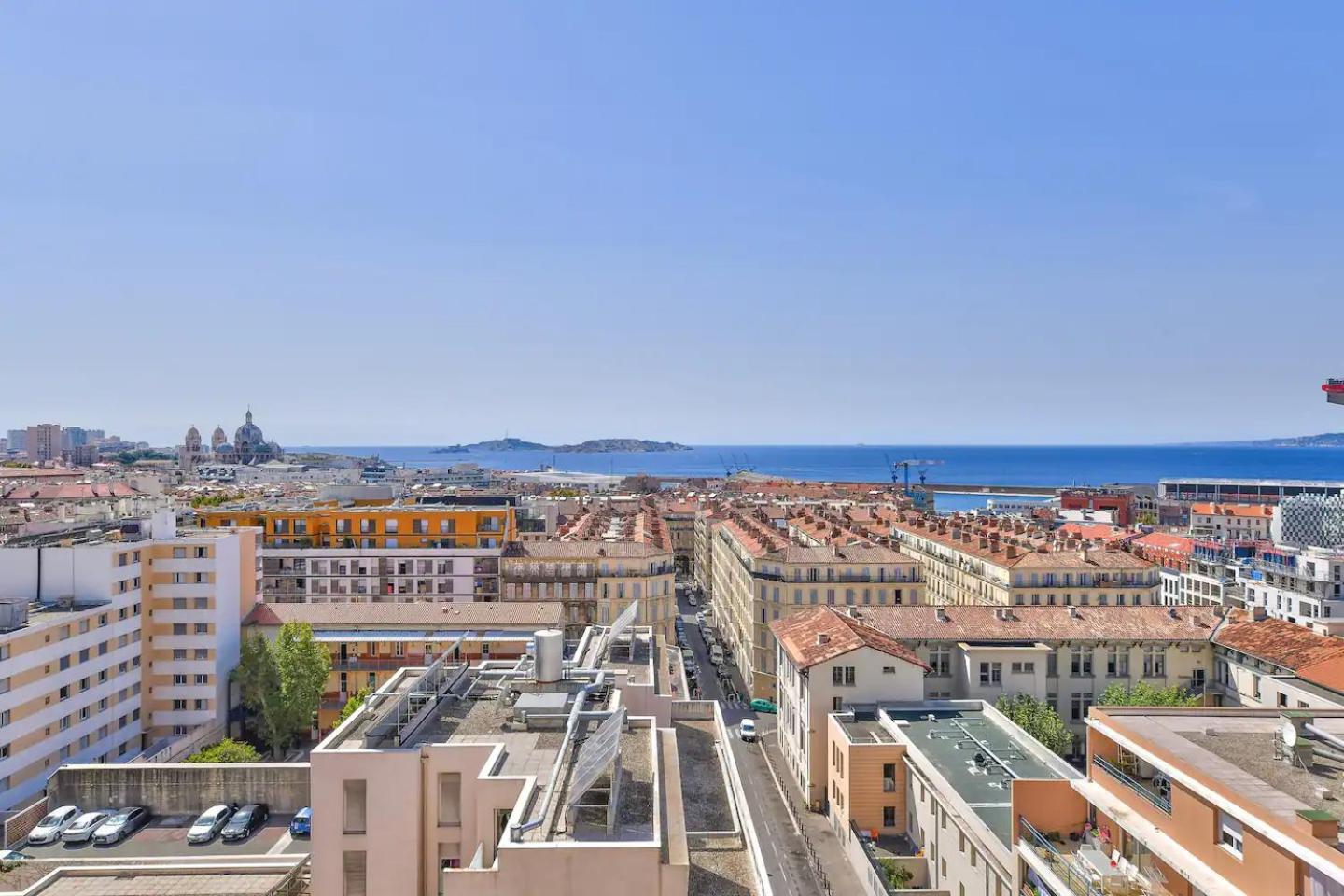Apartment T4 Exceptionnel Vue Sur A 5 Min A Pied Du Metro Marseille