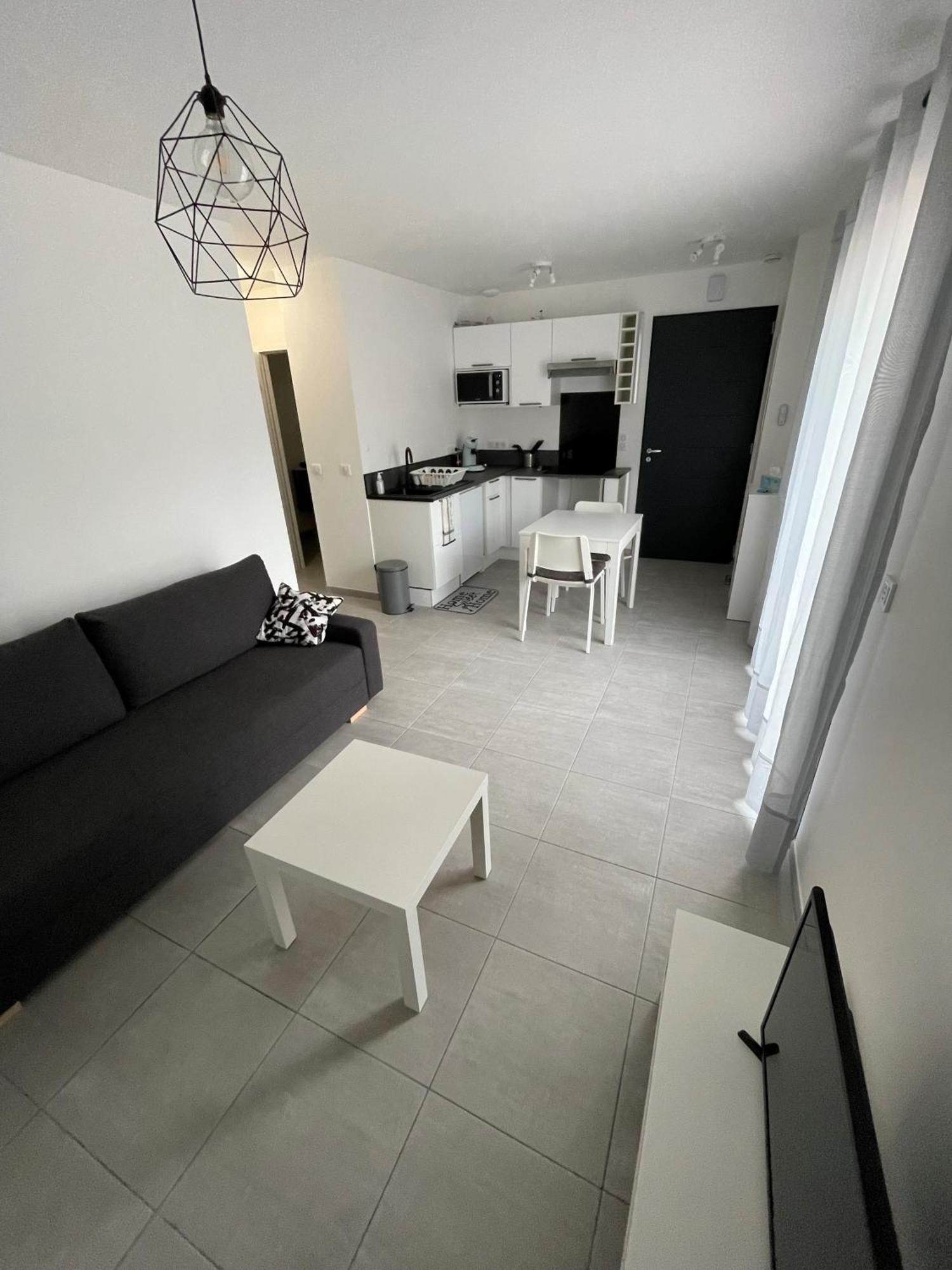 Neuf Proche Prado/plages/calanques Apartment