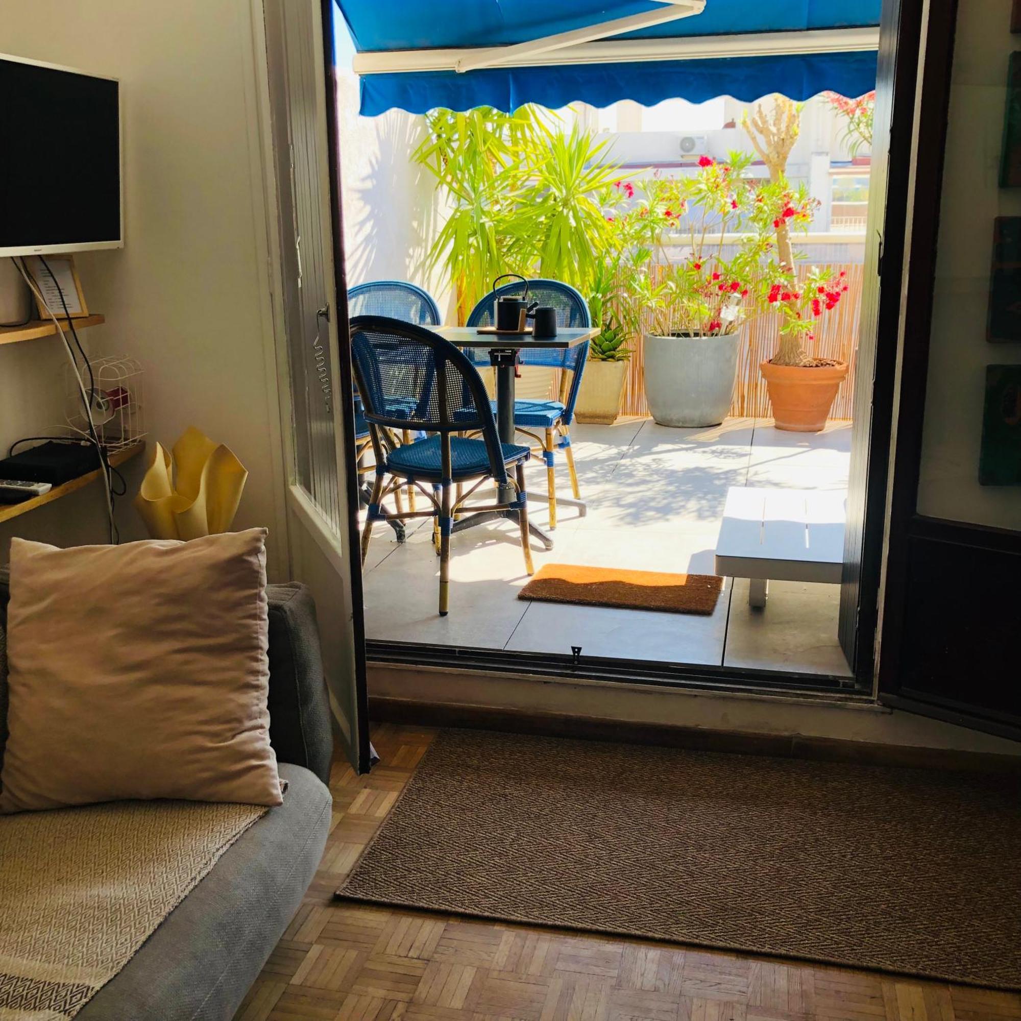 Joliette Panier, Vue Et Terrasse T1