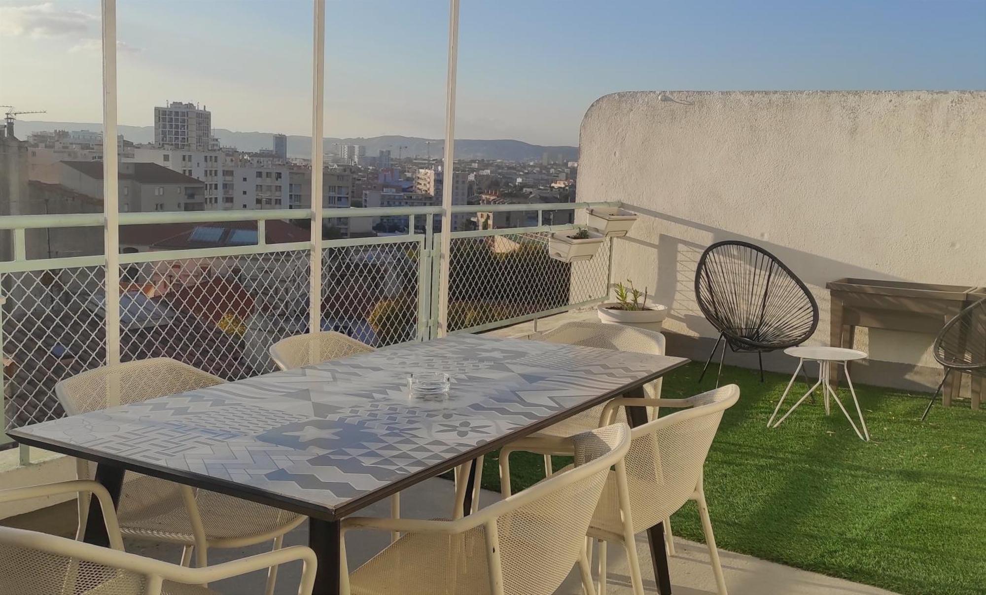 Le Rooftop De La Belle De Mai - T3 60m2 Avec Vue Marseille