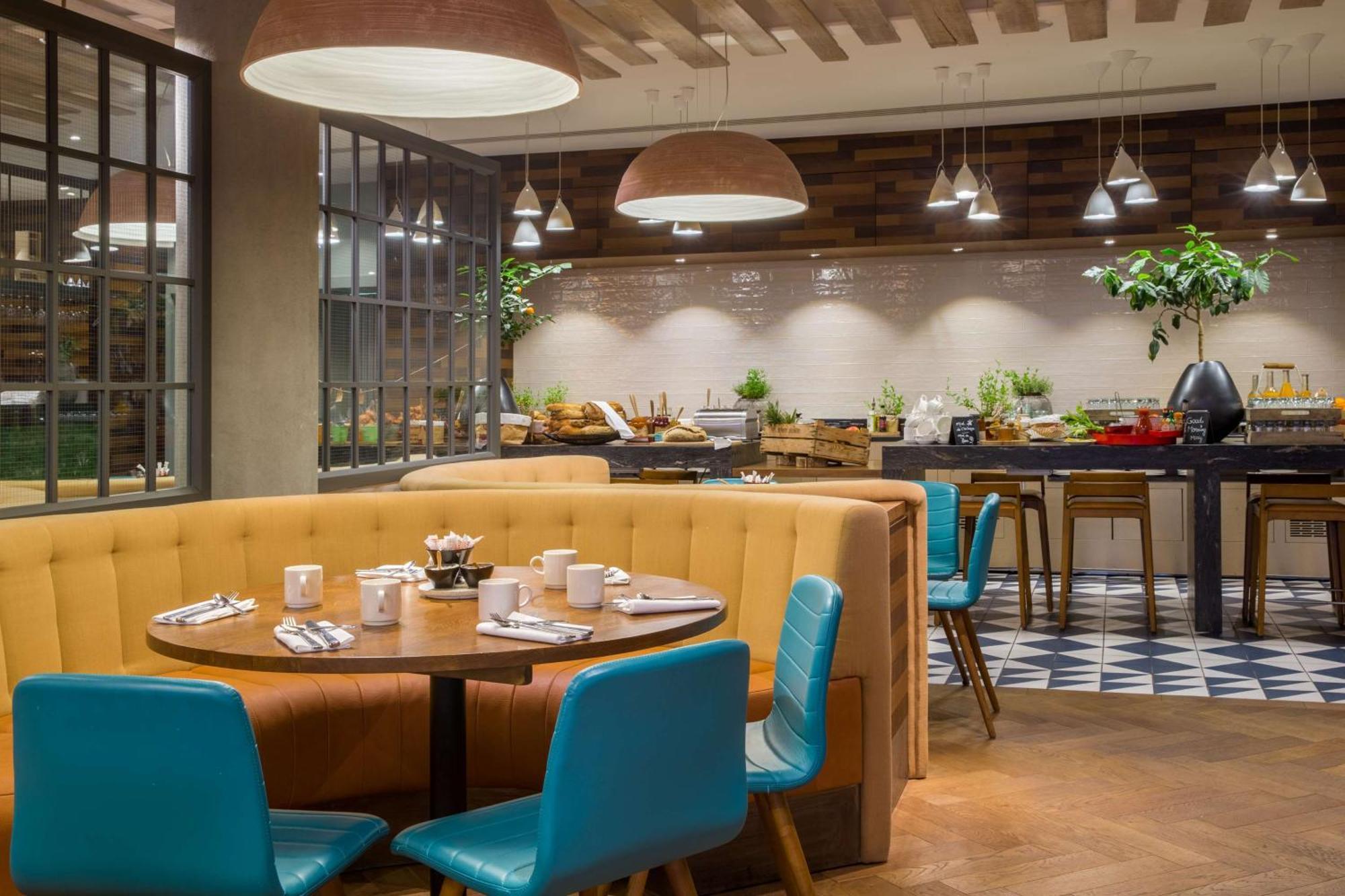 Radisson Blu Vieux Port Khách sạn