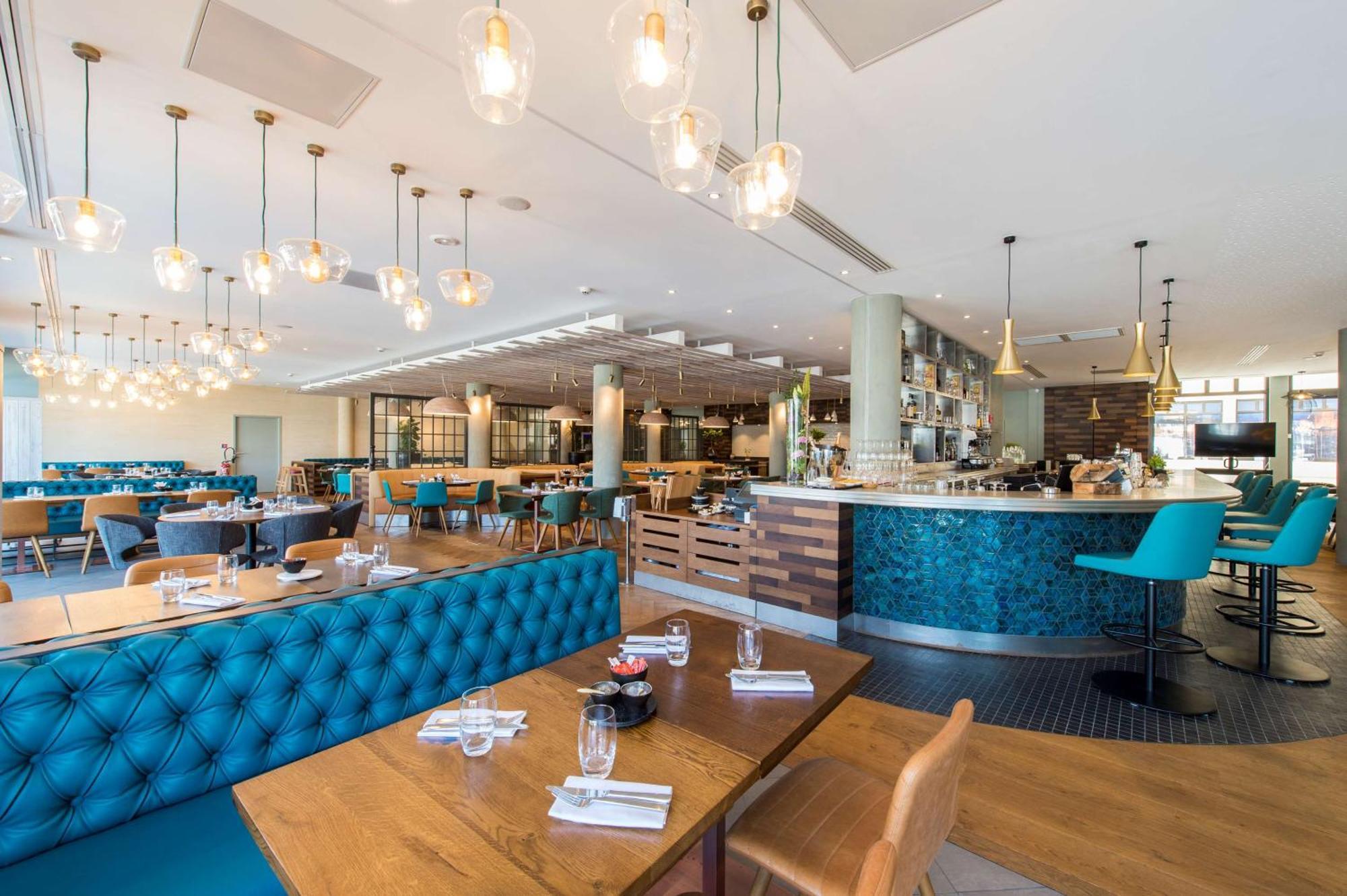 Radisson Blu Vieux Port Khách sạn 4*