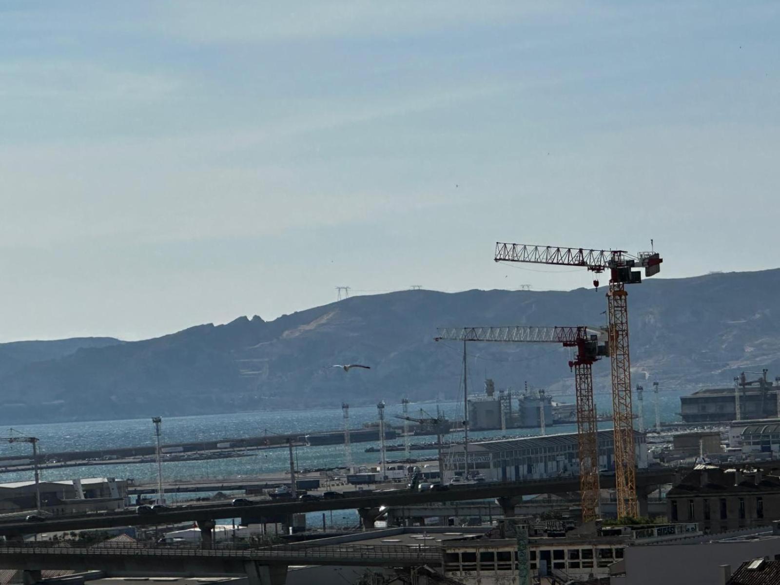 Magnifique T2 Vue Et Jacuzzi Marseille