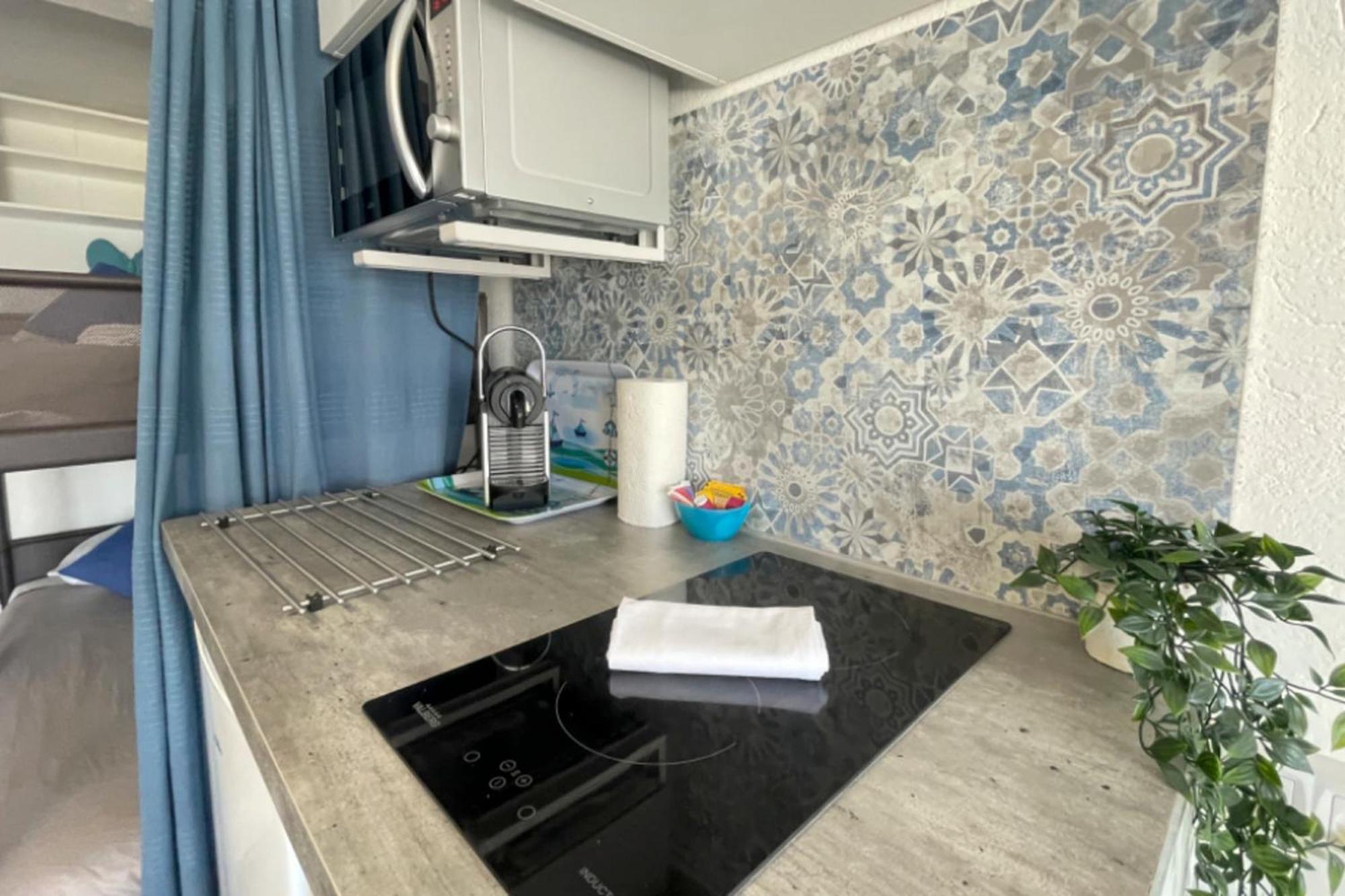 Appartement Le Vrai Cabanon De La Pointe Rouge Marseilles