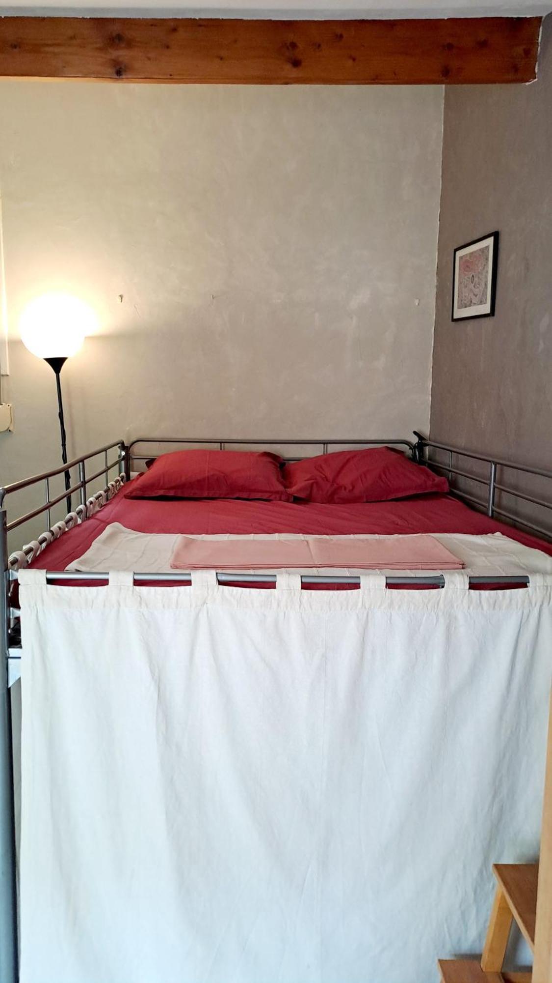 Jolie Maisonnette En Bord De Avec Jardin Hébergement de vacances *