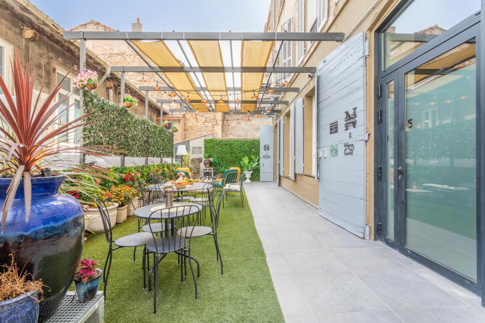 Adira Montgrand 2 Etoiles Apartment Marseille
