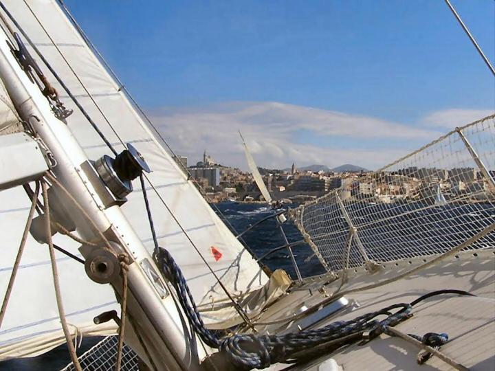 2 Pieces A 150 M De La Apartment Marseilles