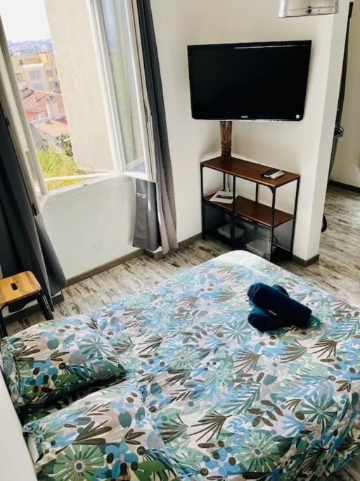 Studio Paisible, Climatise Avec Vue Notre Dame * Marseille
