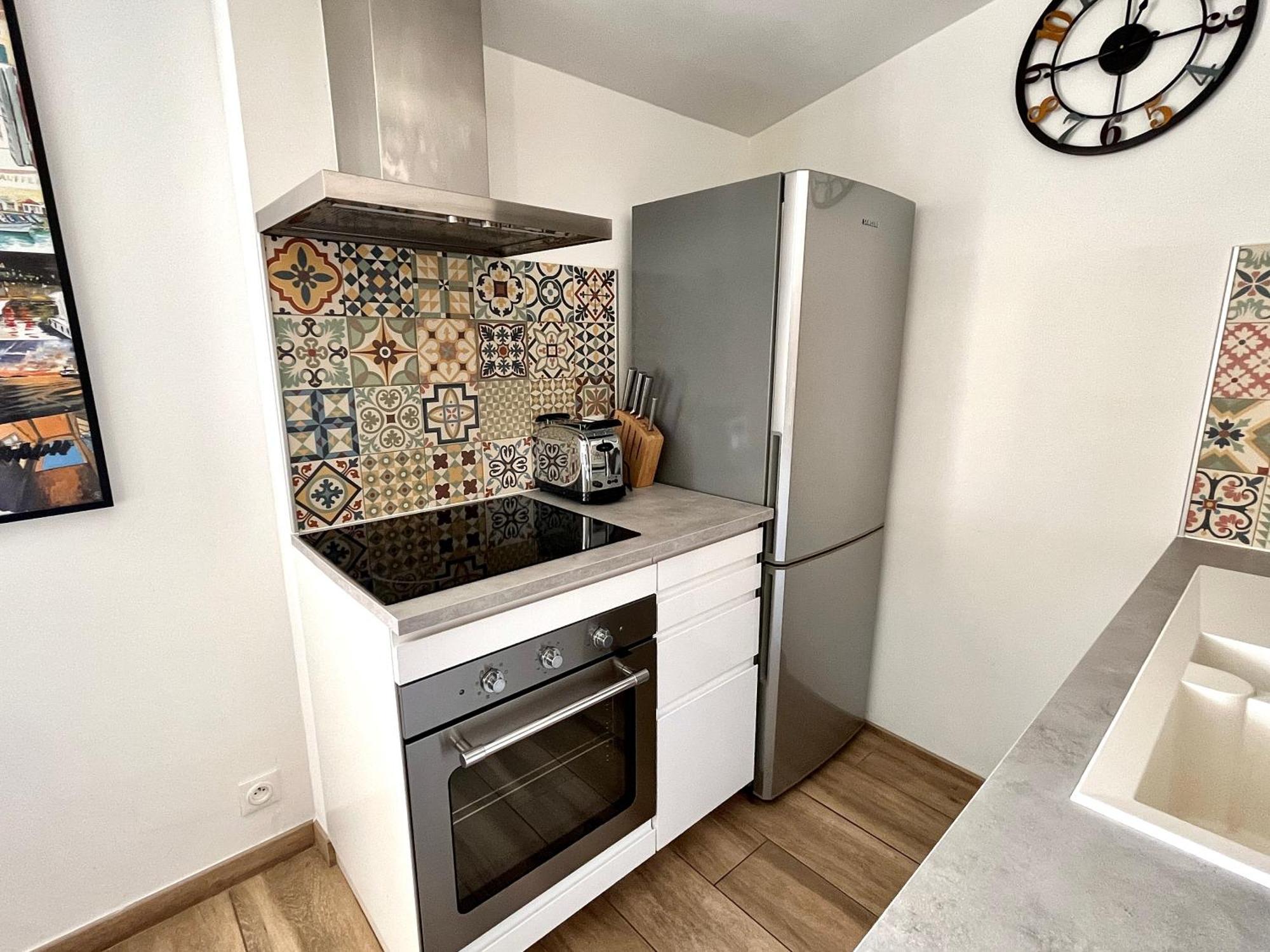 Appartement • Le Soleil Du Panier • Coeur Historique Marseilles