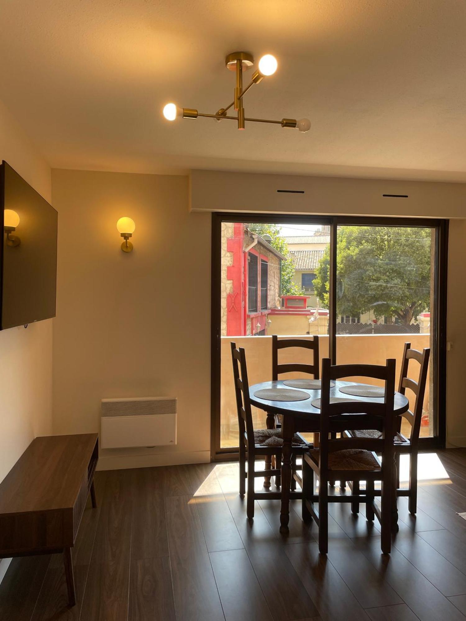 Apartamento Superbe T2 Avec Box Garage Proche Velodrome Et Prado