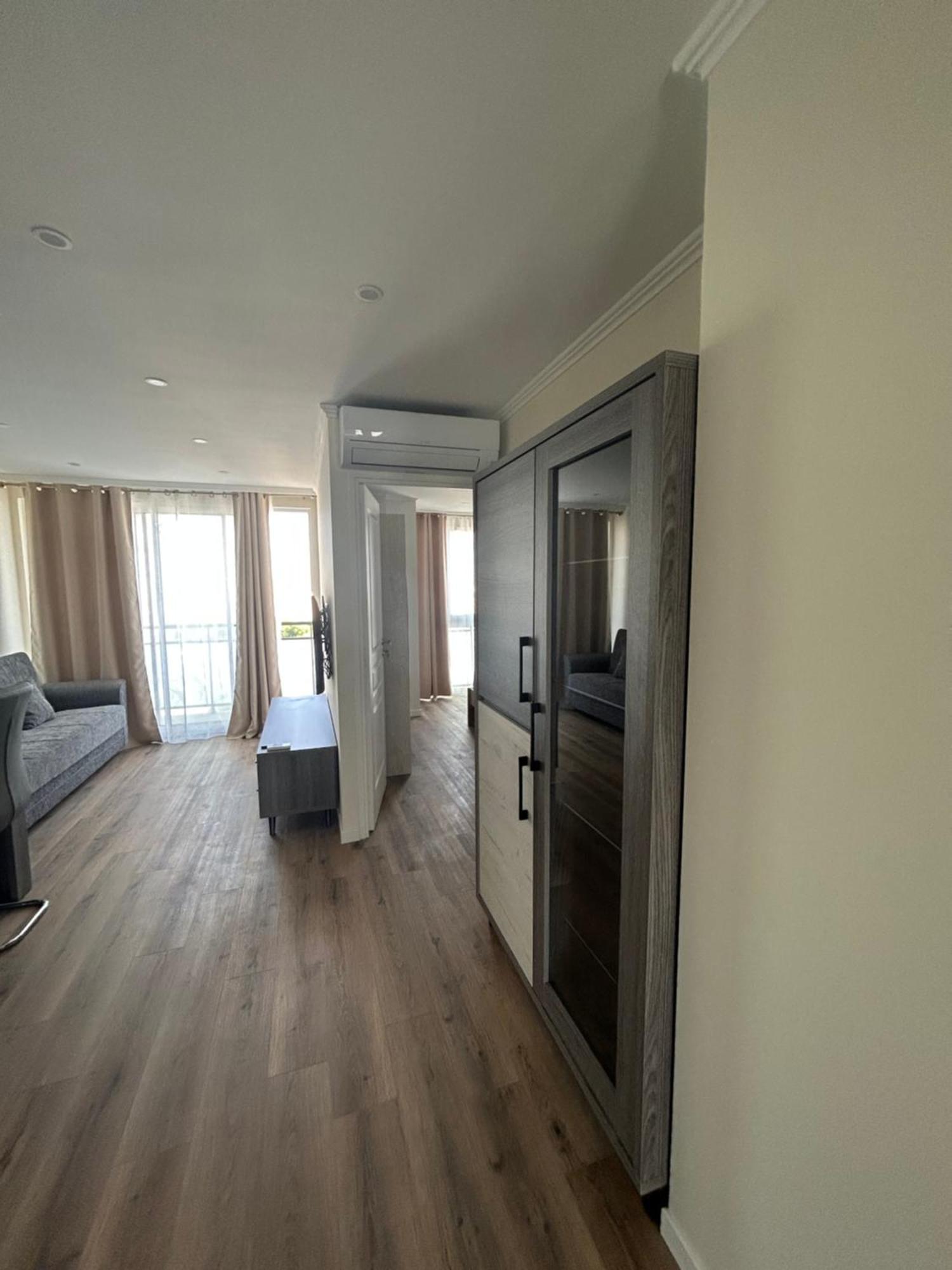 Apartment Plage, Stade Et Parking Prive Dans La