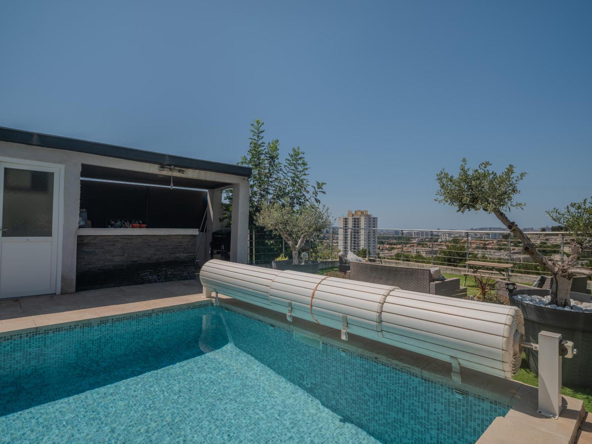 Magnifique Climatisee Avec Piscine Vue Exceptionnelle * Marseille