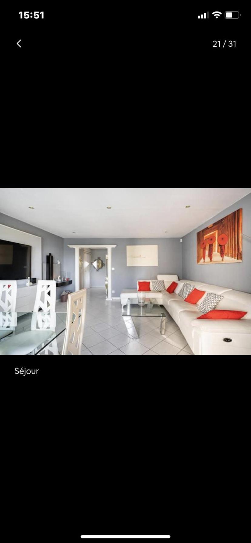 Tres Bel Bord De Apartment *