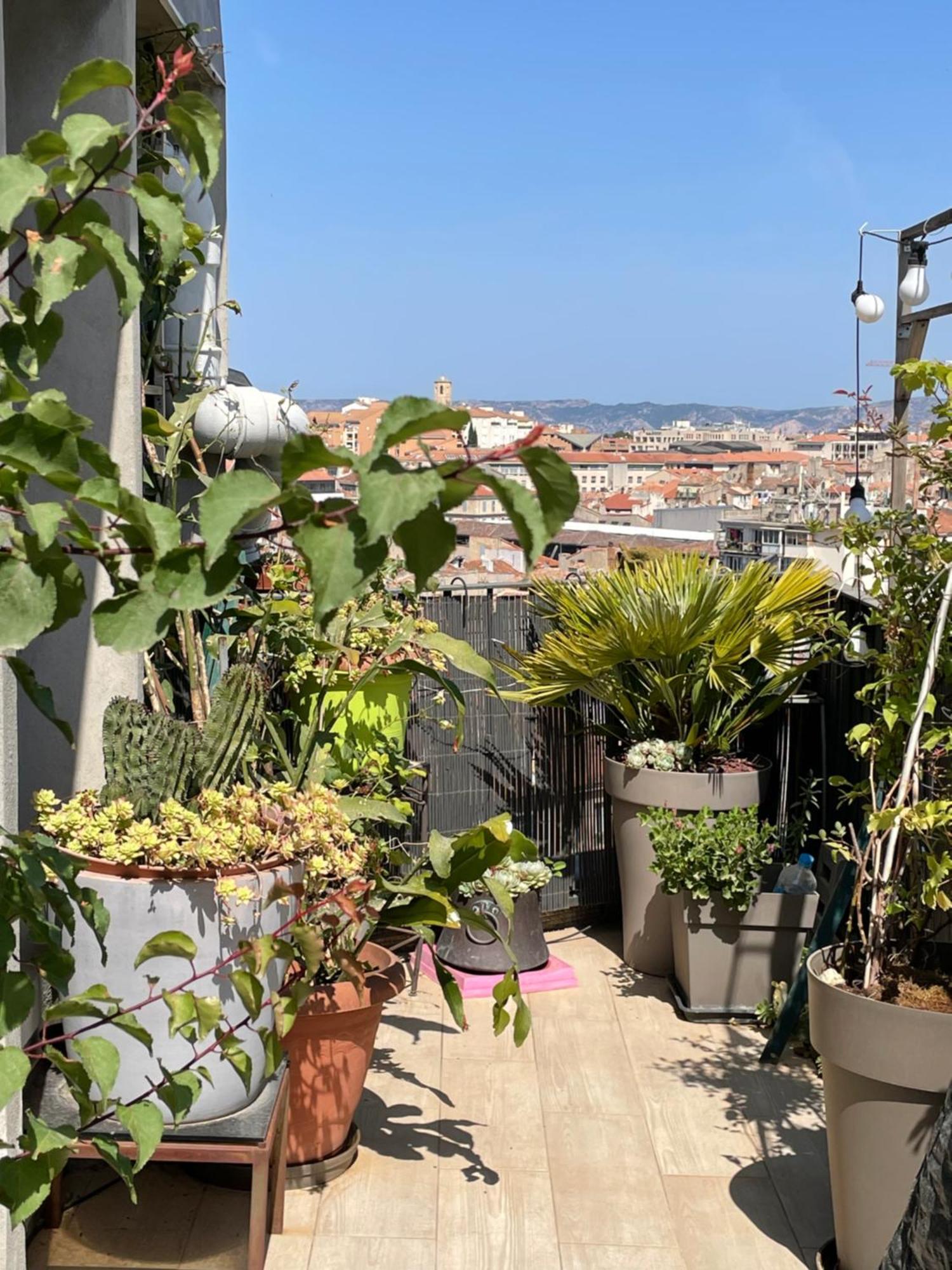 La-haut Apartment *