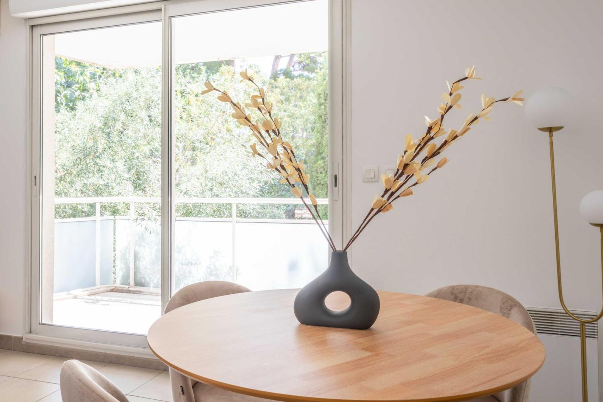 Appartement 2 Bedroom With Balcony 10th Arr *