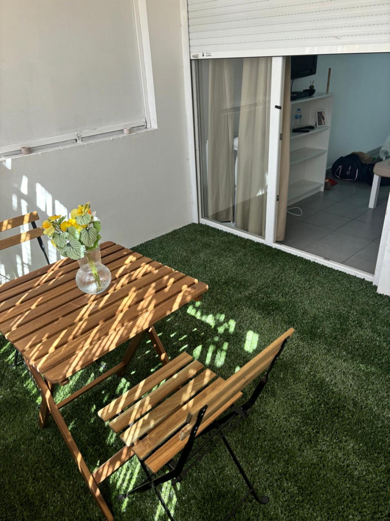 Appartement A Avec Terrasse *