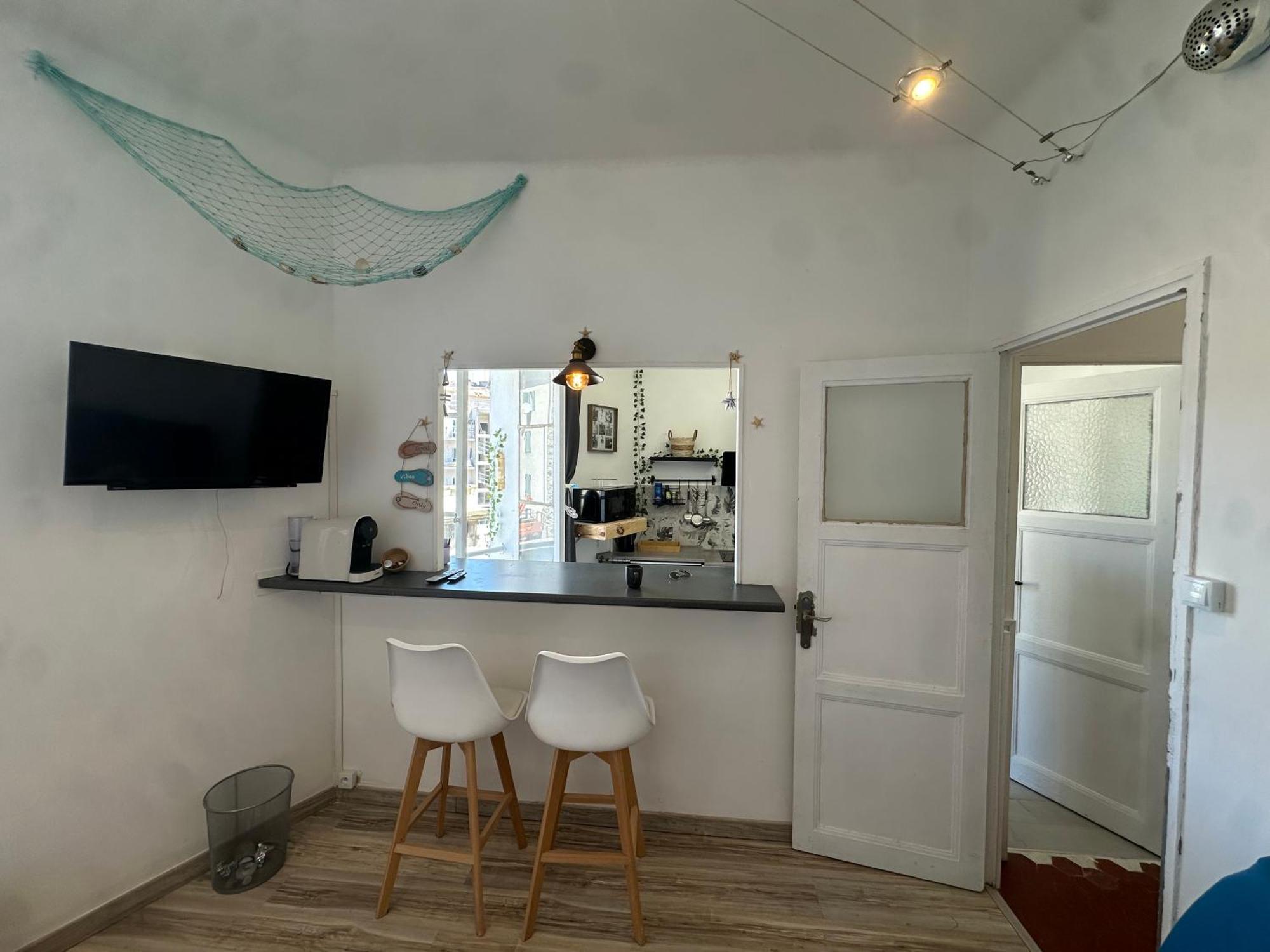 Etoile De Magnifique Deco Et Sable Fin, Votre Sejour A Commence Ici, Centre-ville Appartement Marseille
