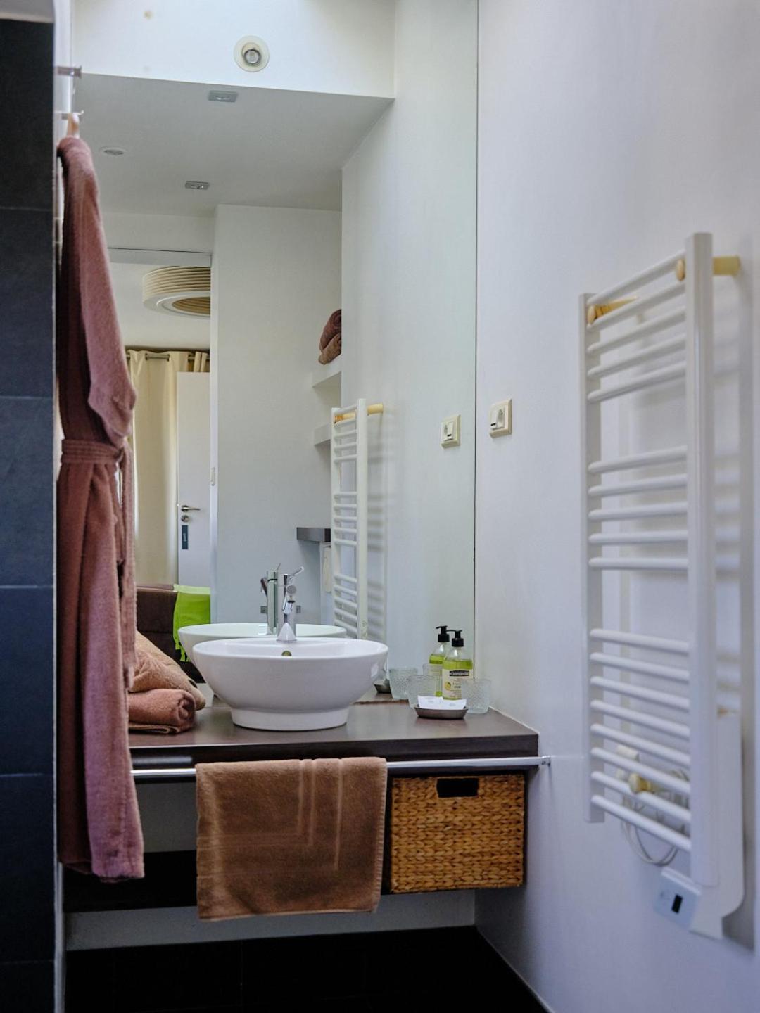 La Luna Of - D'architecte Bed & Breakfast
