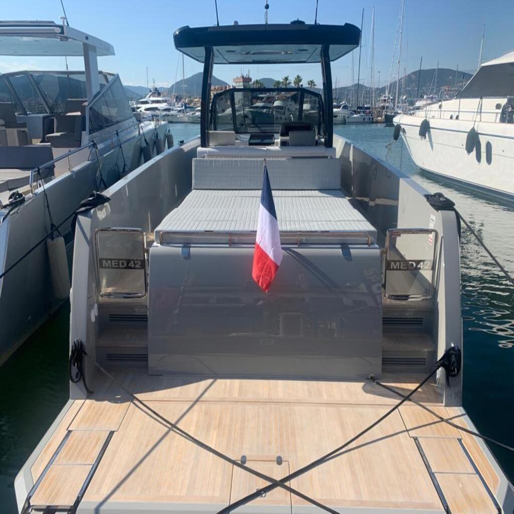 Yacht Med 42 *