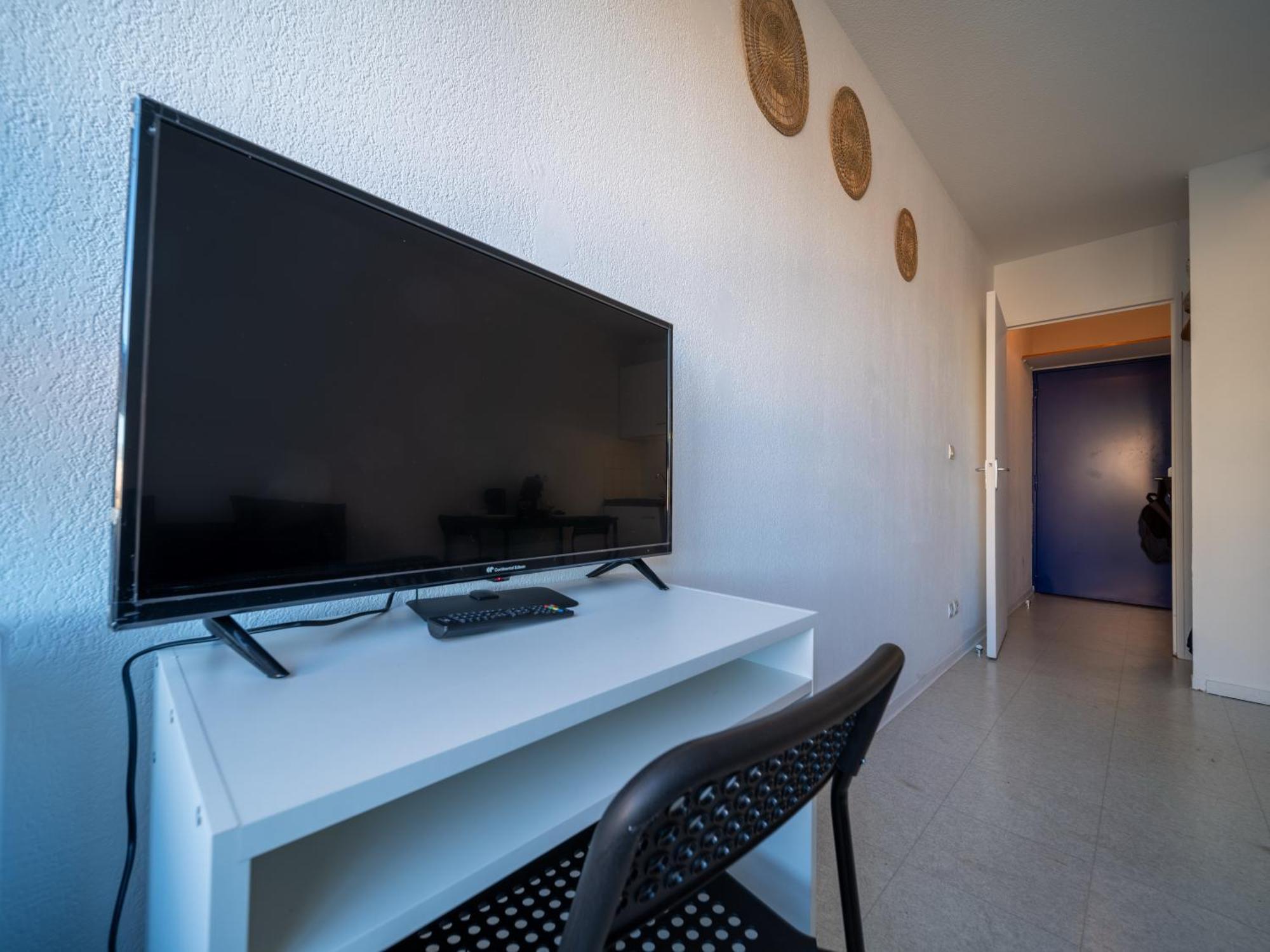 Appartement Grand Studio Tout équipe à 6min De St Charles
