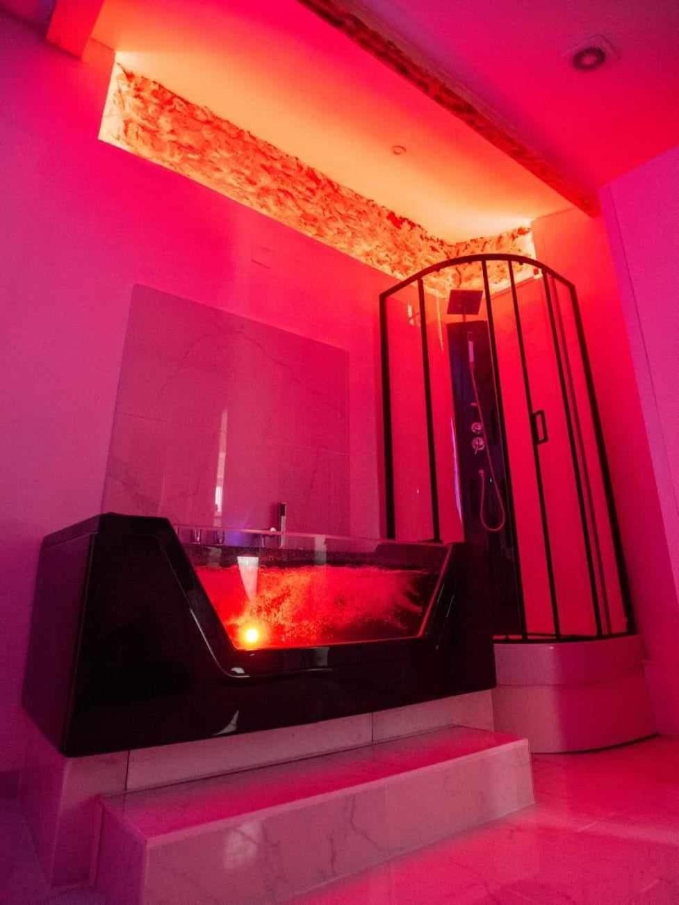 Maisonnette Romantique Avec Balneotherapie - Redroom Apartamento *