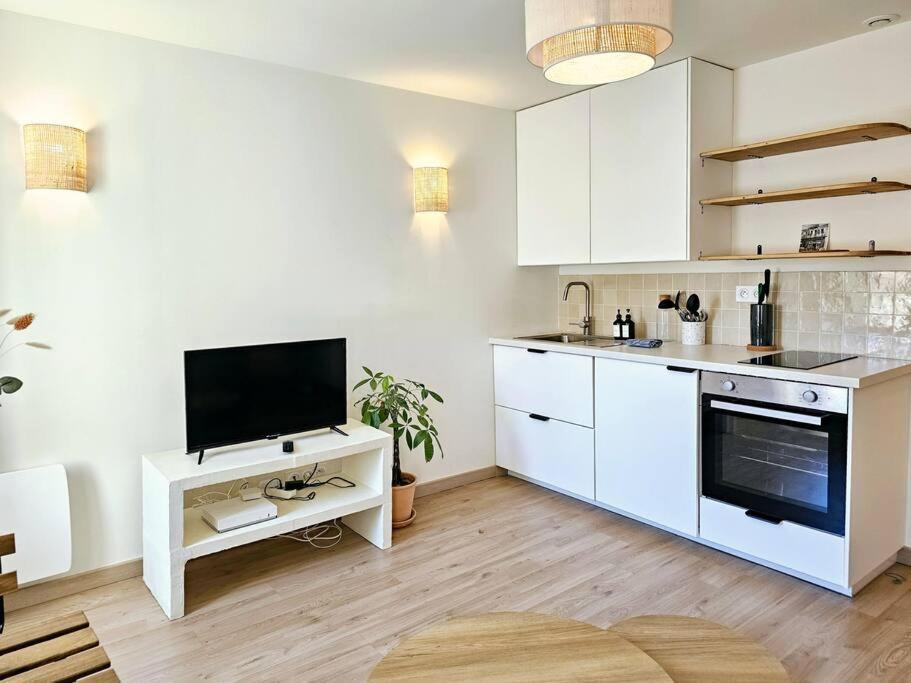 Cocon Au Coeur De Notre Dame Apartamento *