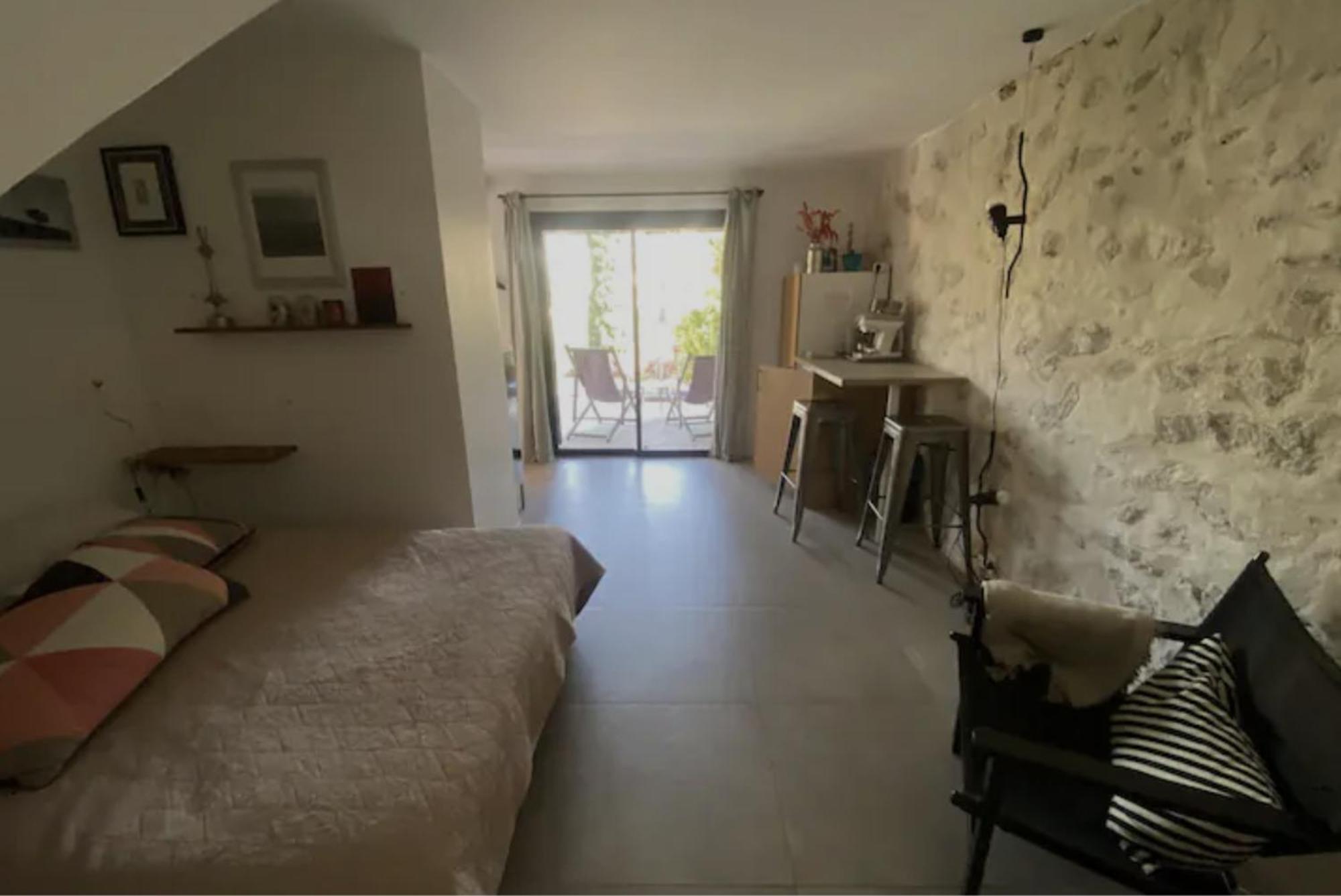 Privatunterkunft Avec Terrasse, Proche Et Marseilles