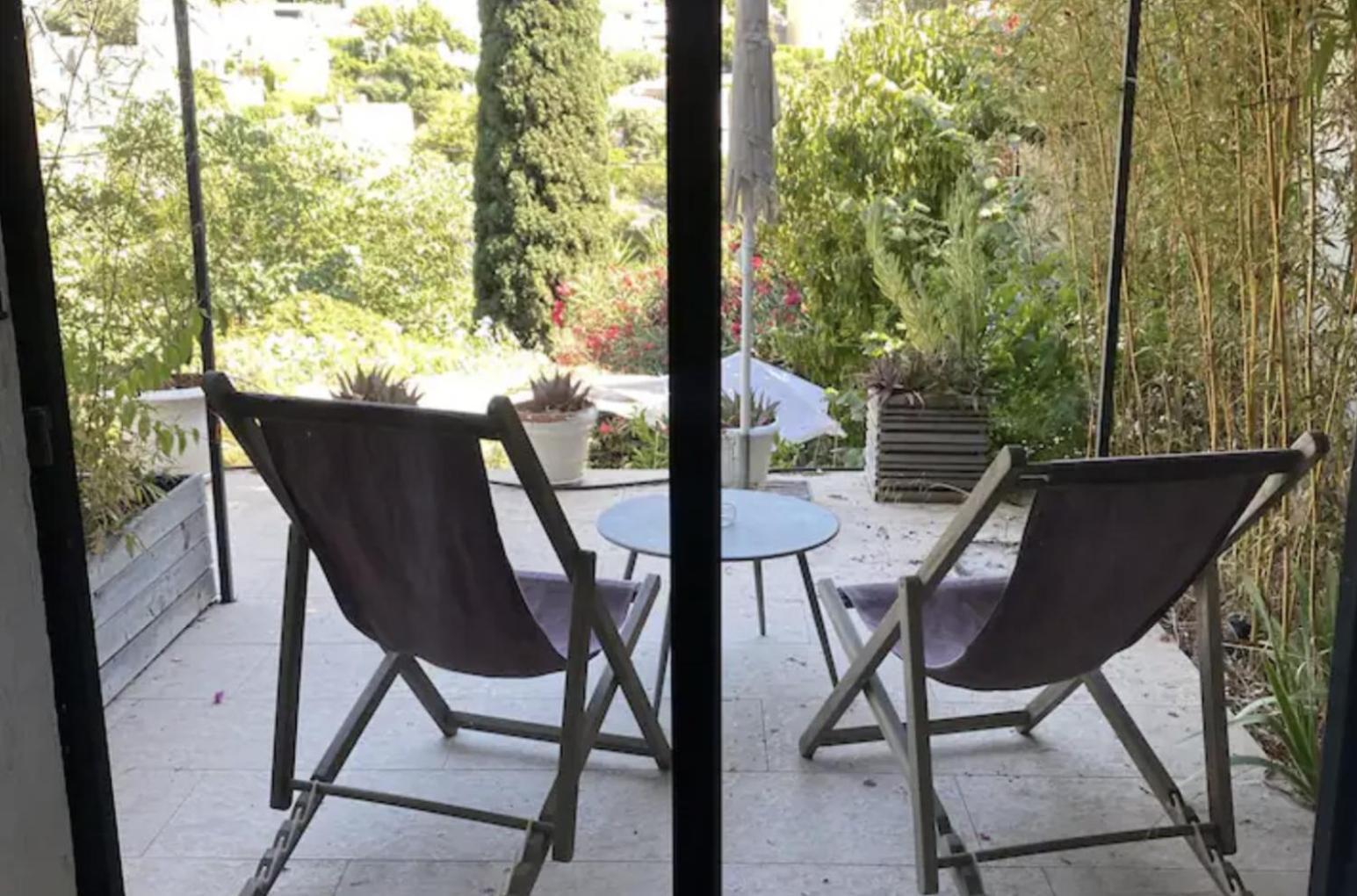 Privatunterkunft Avec Terrasse, Proche Et *