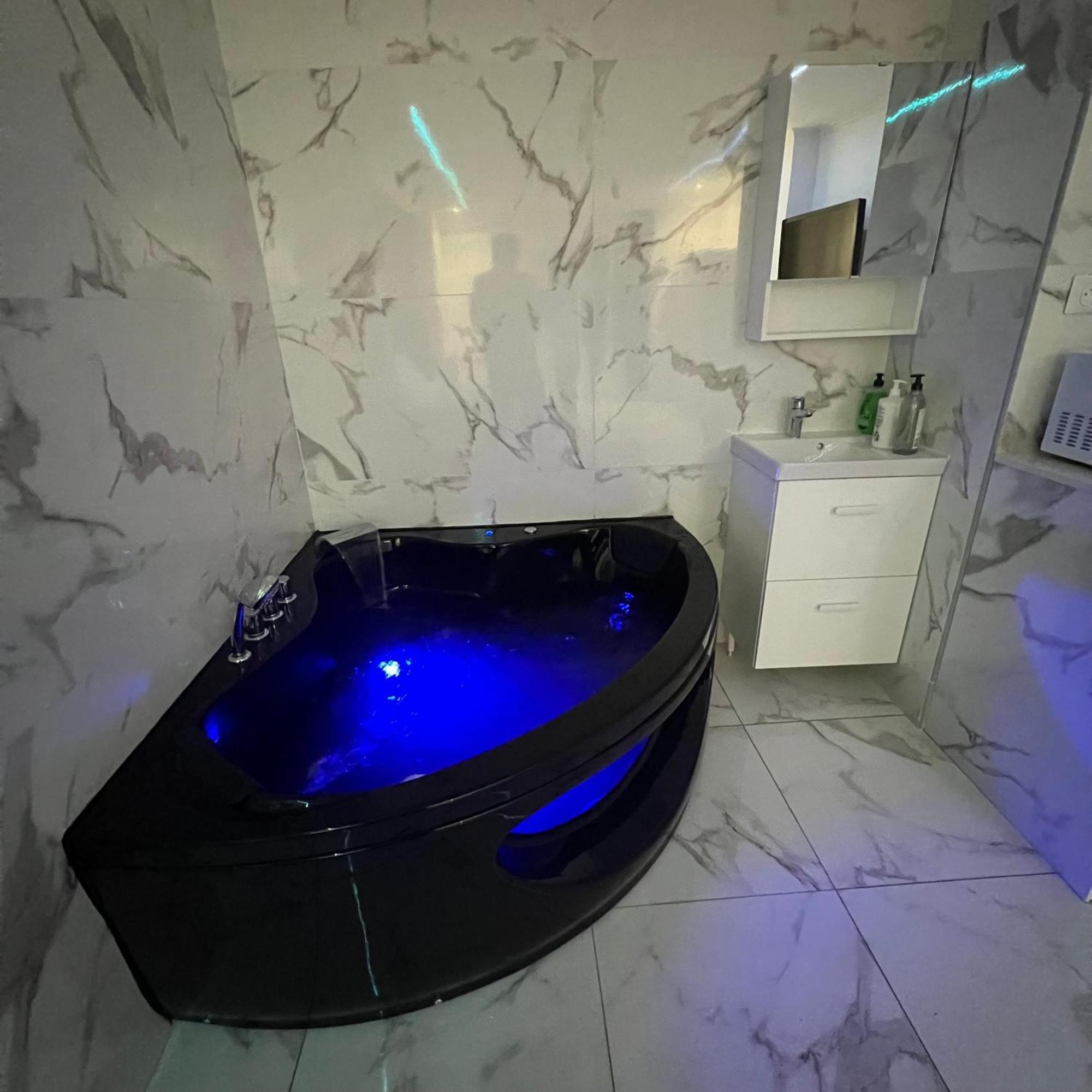 Baignoire Balneo St Charles Marseilles