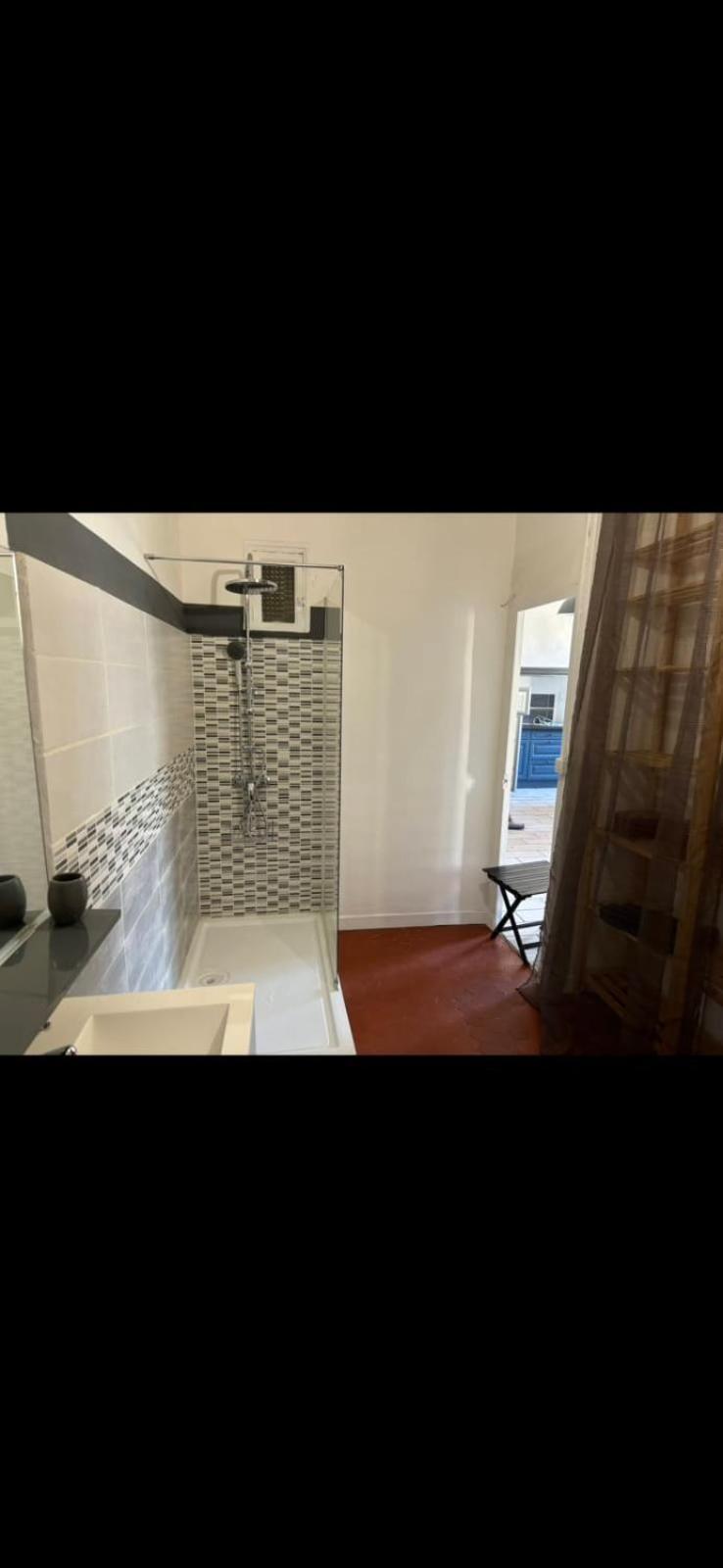 Bright Flat Near The And Old Port Marseille