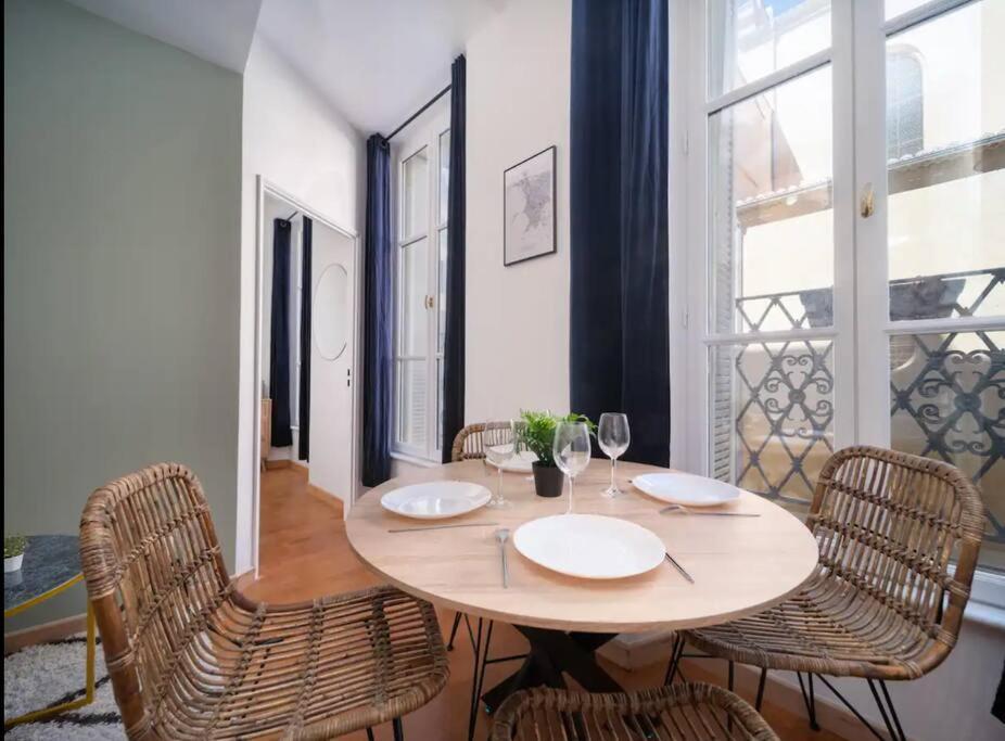 Apartment Chaleureux T3 Vieux Port - 2 Salles De Bains Marseilles