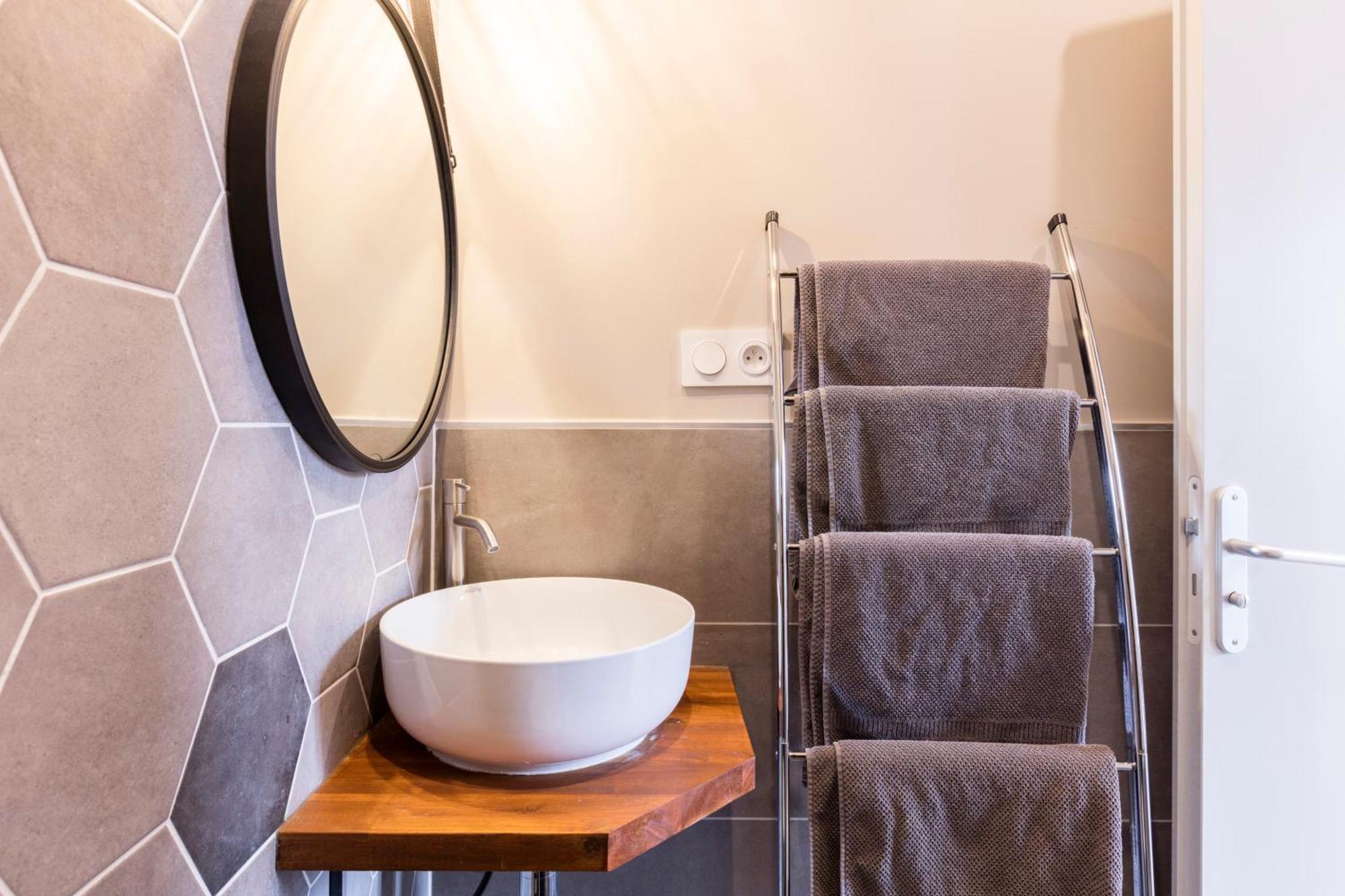 Nationale 2 - St Charles - Reformes - Vieux Port Apartment