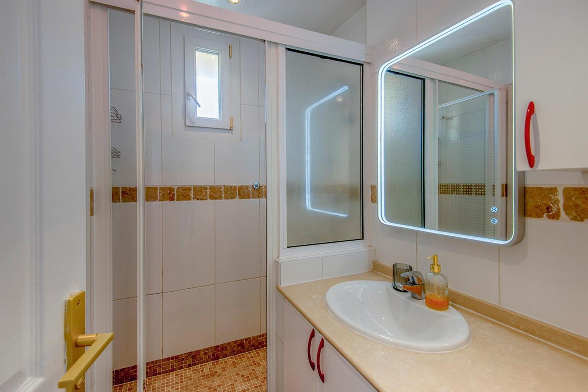 Bright Flat Close To The Apartment *