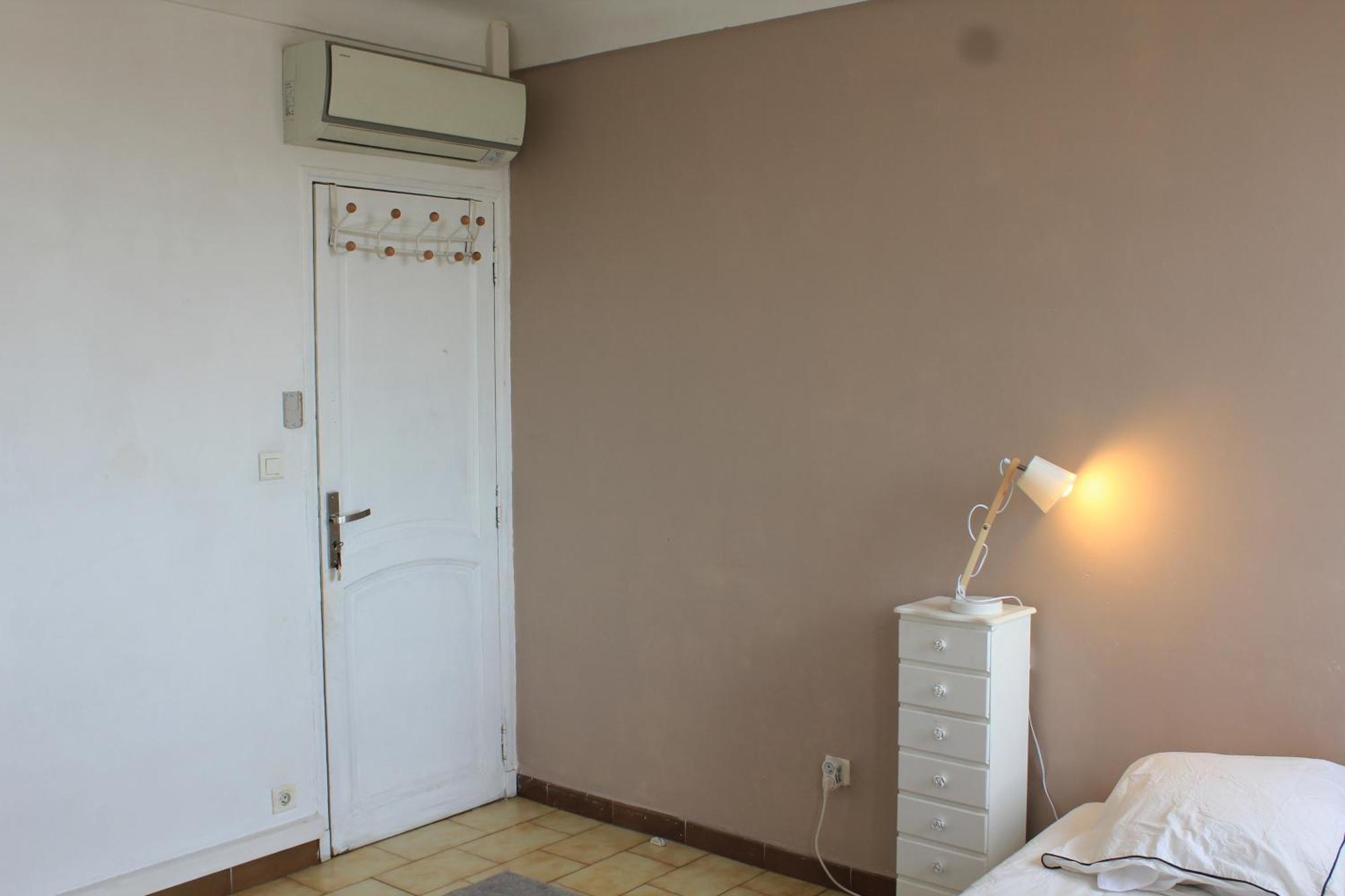 Maison, 2chambres, Gde Terrasse, Prox Sncf, Friche Et Vieux Port Guest house