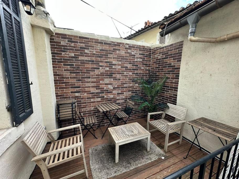 Mignon Petit Joliette Terrasse 2min Metro Apartment *